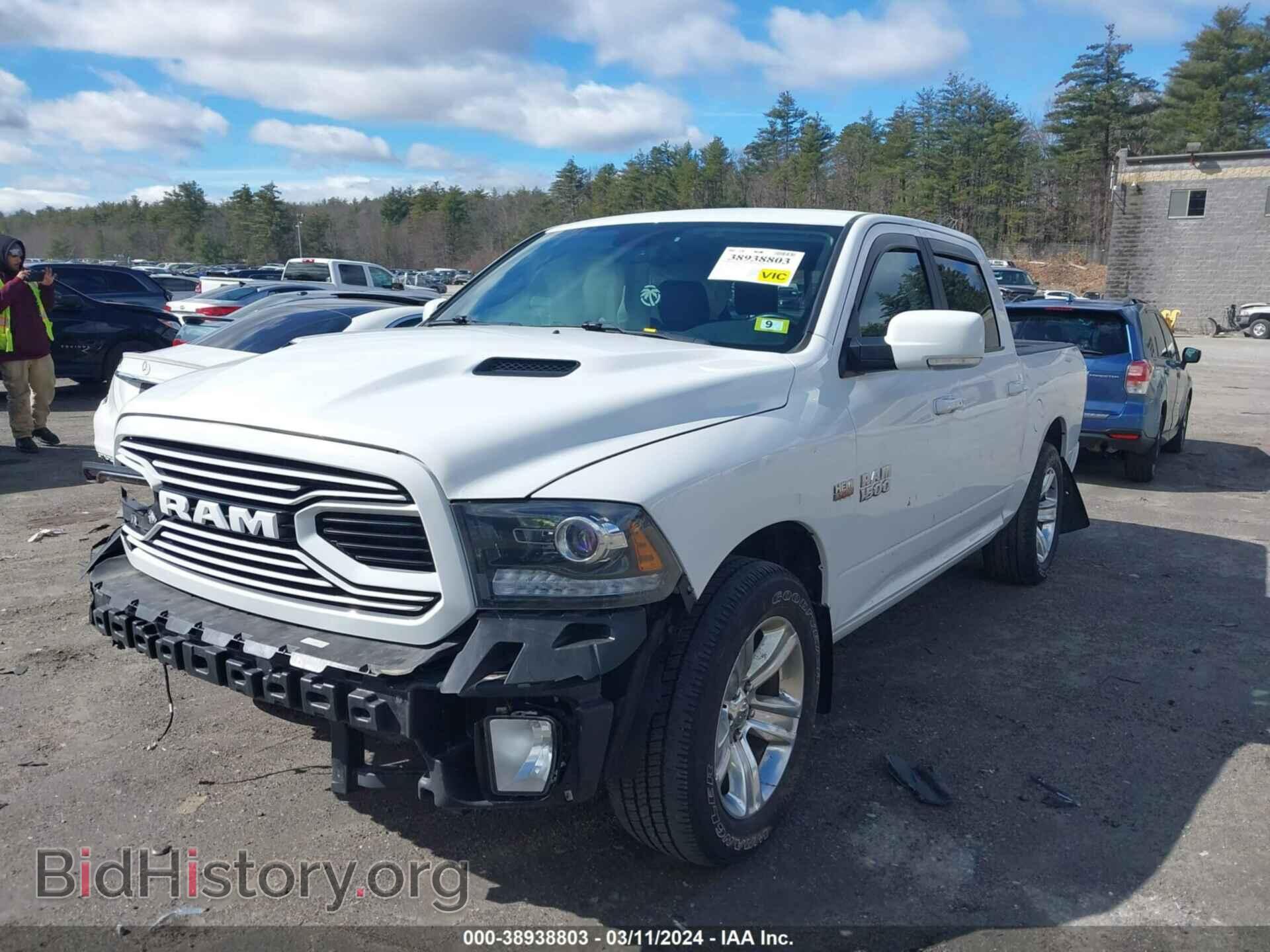 2018 RAM 1500 - VIN: 1C6RR7MT0JS212842 - Фото 2