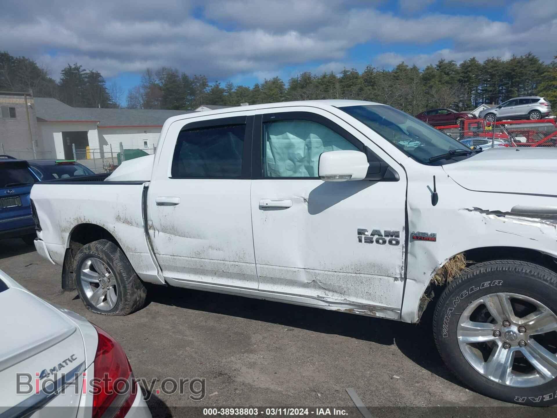 2018 RAM 1500 - VIN: 1C6RR7MT0JS212842 - Фото 14