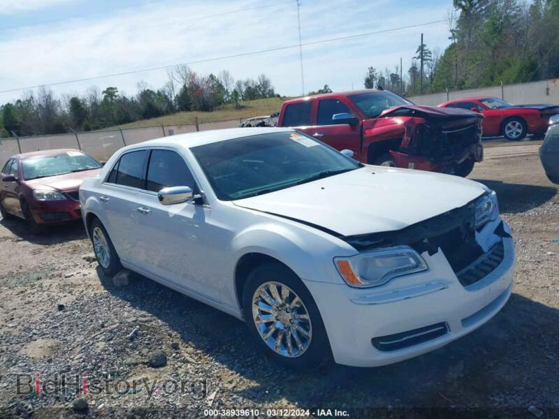 2014 Chrysler 300 (VIN 2C3CCAAG6EH189914) — фото 1 из 17, IAAI, повреждение: передняя часть