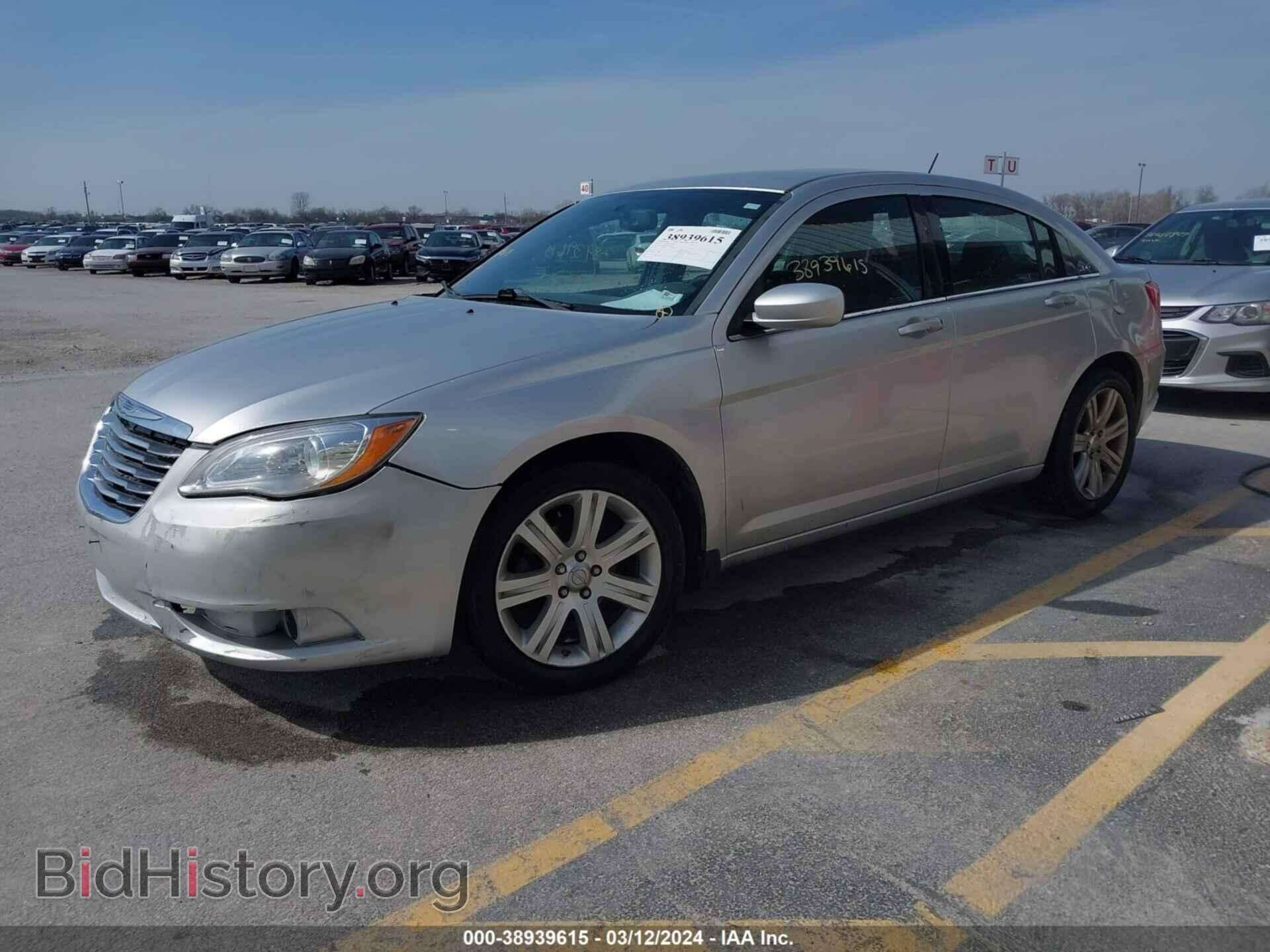 2012 CHRYSLER 200 - VIN: 1C3CCBBB4CN298658 - Фото 2