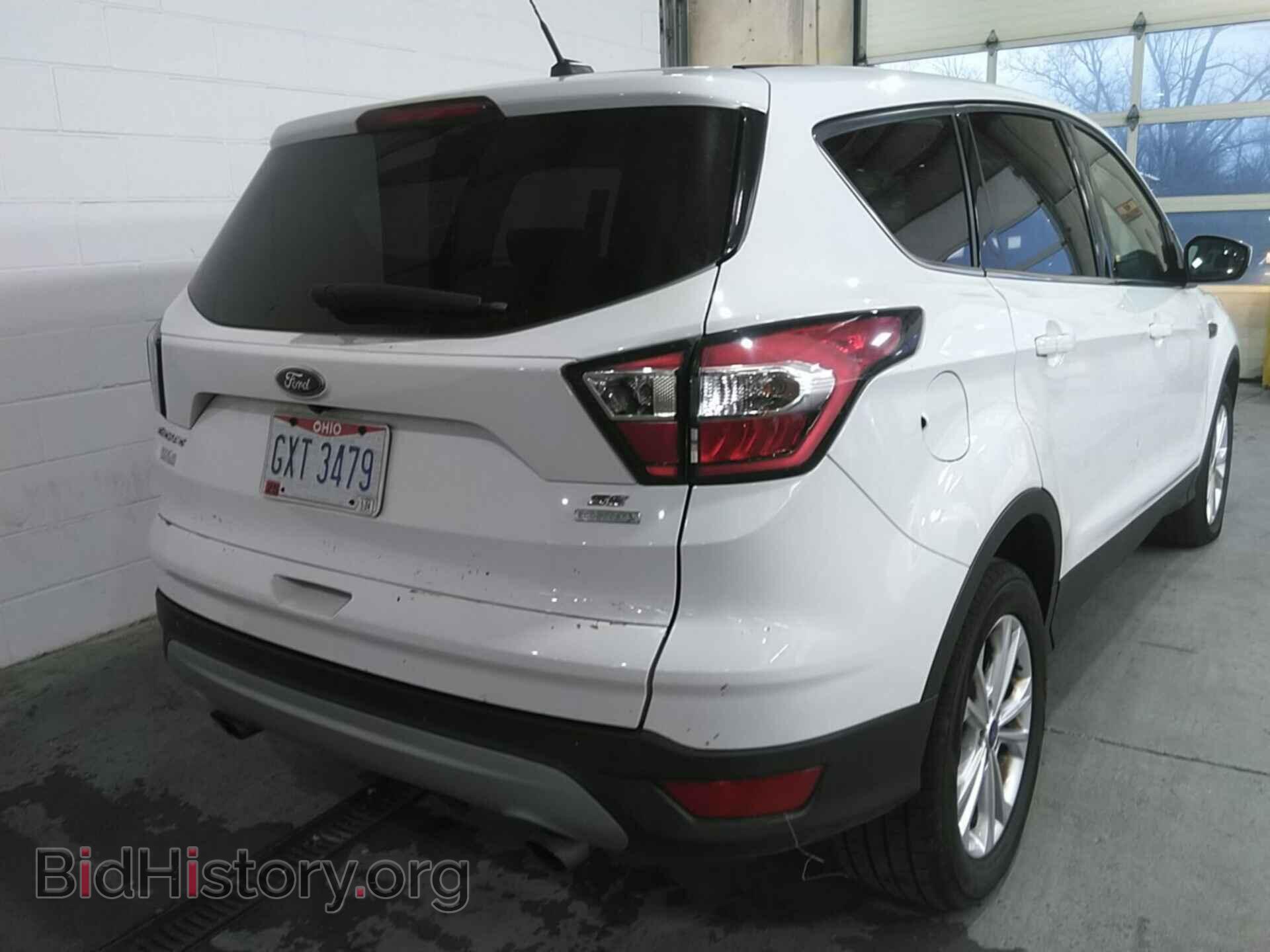 Фотография 1FMCU0GD9HUB54054 - FORD ESCAPE 2017