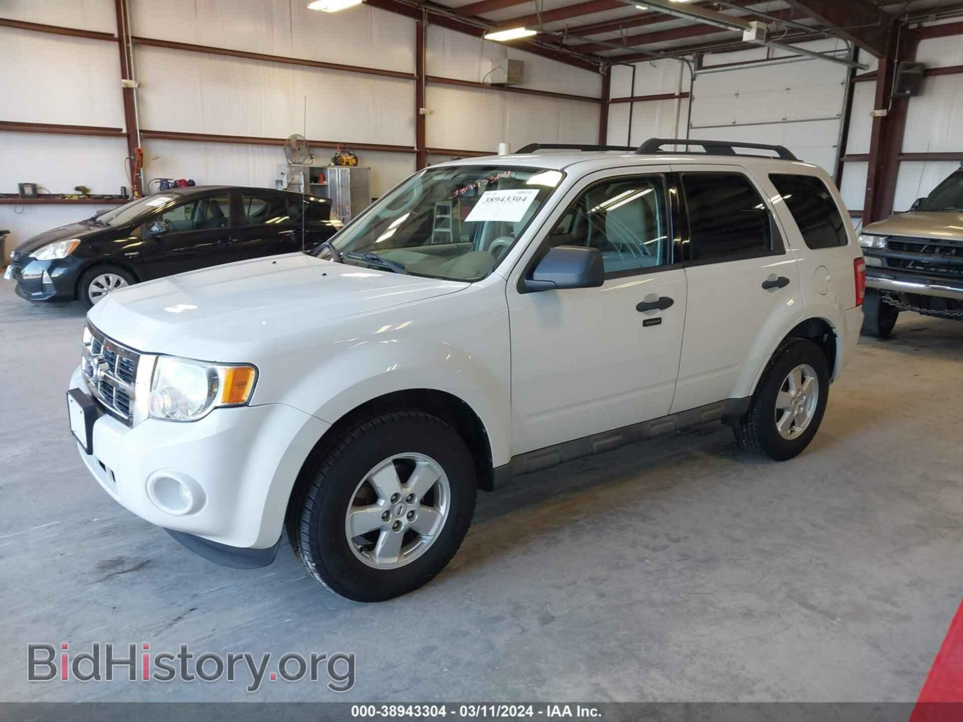 2010 FORD ESCAPE - VIN: 1FMCU0D7XAKB50899 - Фото 2