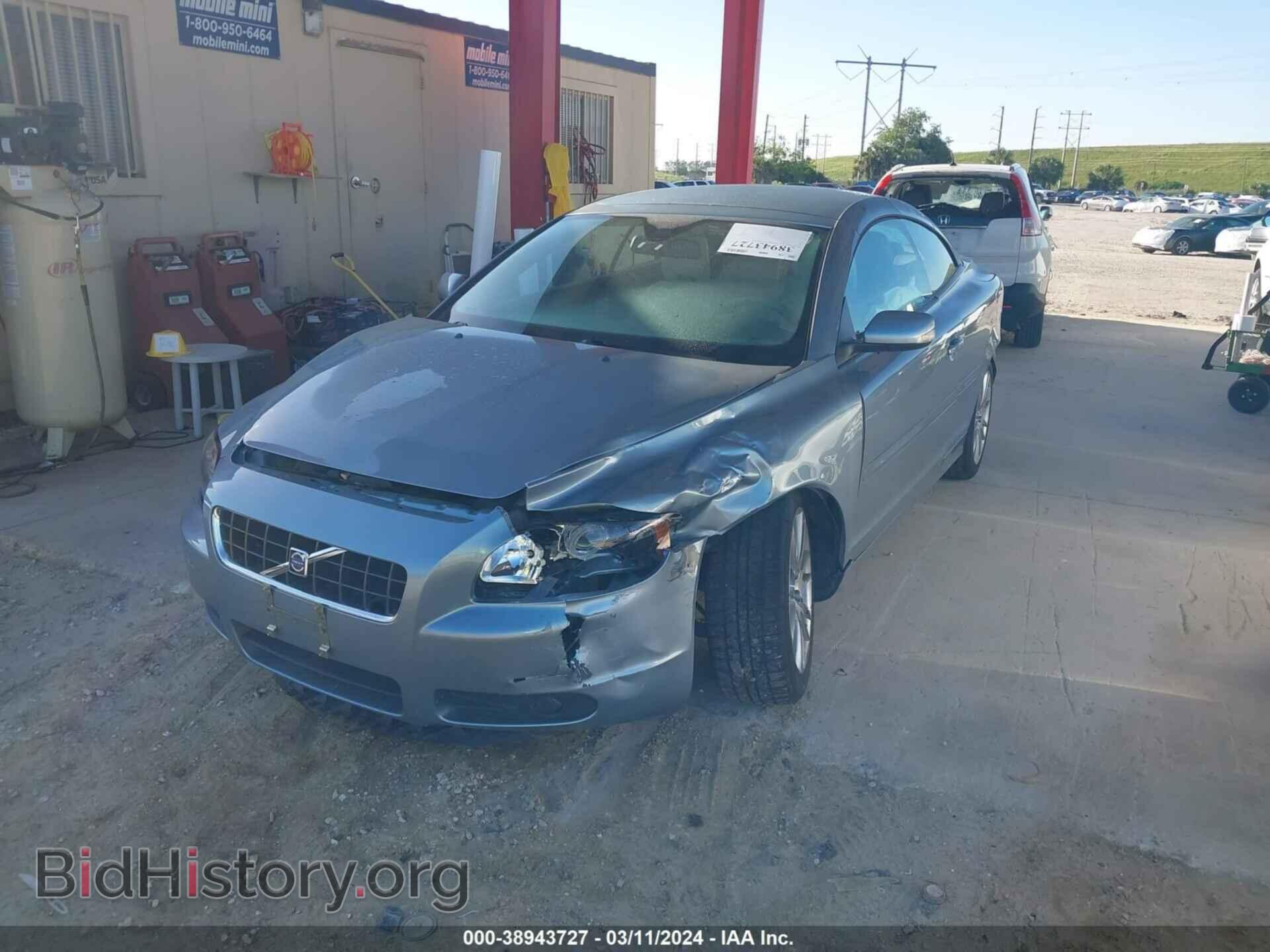 2007 VOLVO C70 - VIN: YV1MC68257J012242 - Фото 2