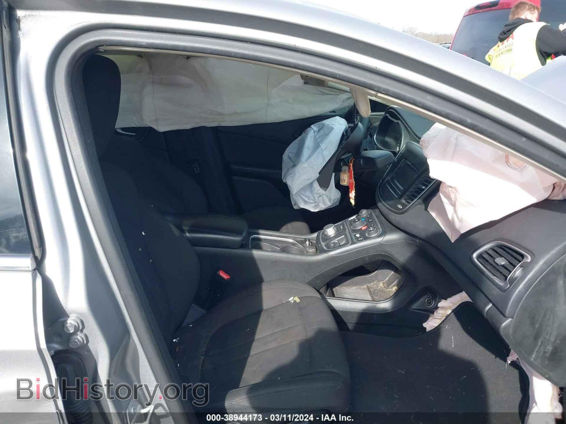 2016 CHRYSLER 200 - VIN: 1C3CCCAB9GN105059 - Фото 5