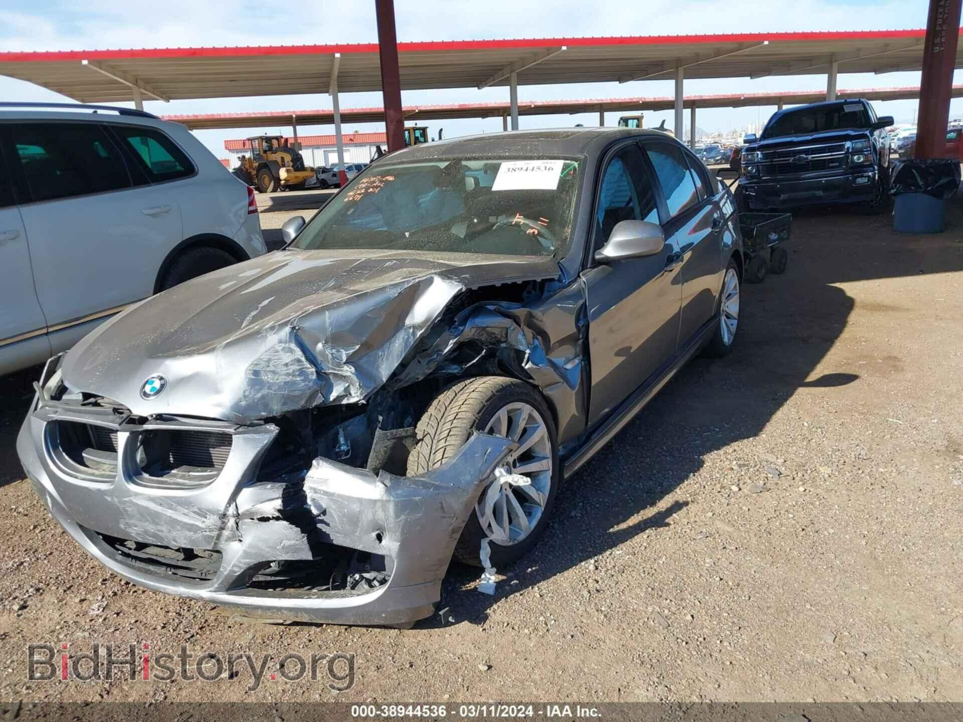 2011 BMW 328I - VIN: WBAPH5C59BA446671 - Фото 2