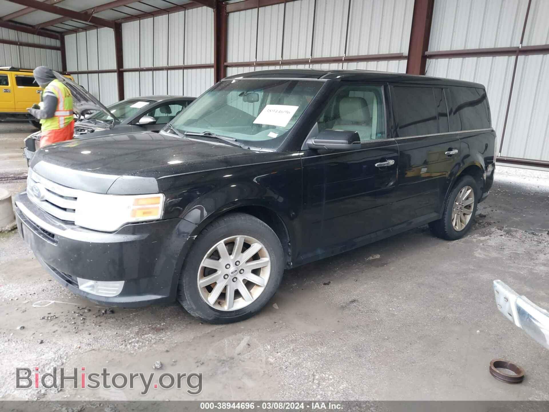 2009 FORD FLEX - VIN: 2FMEK62C19BB02358 - Photo 2