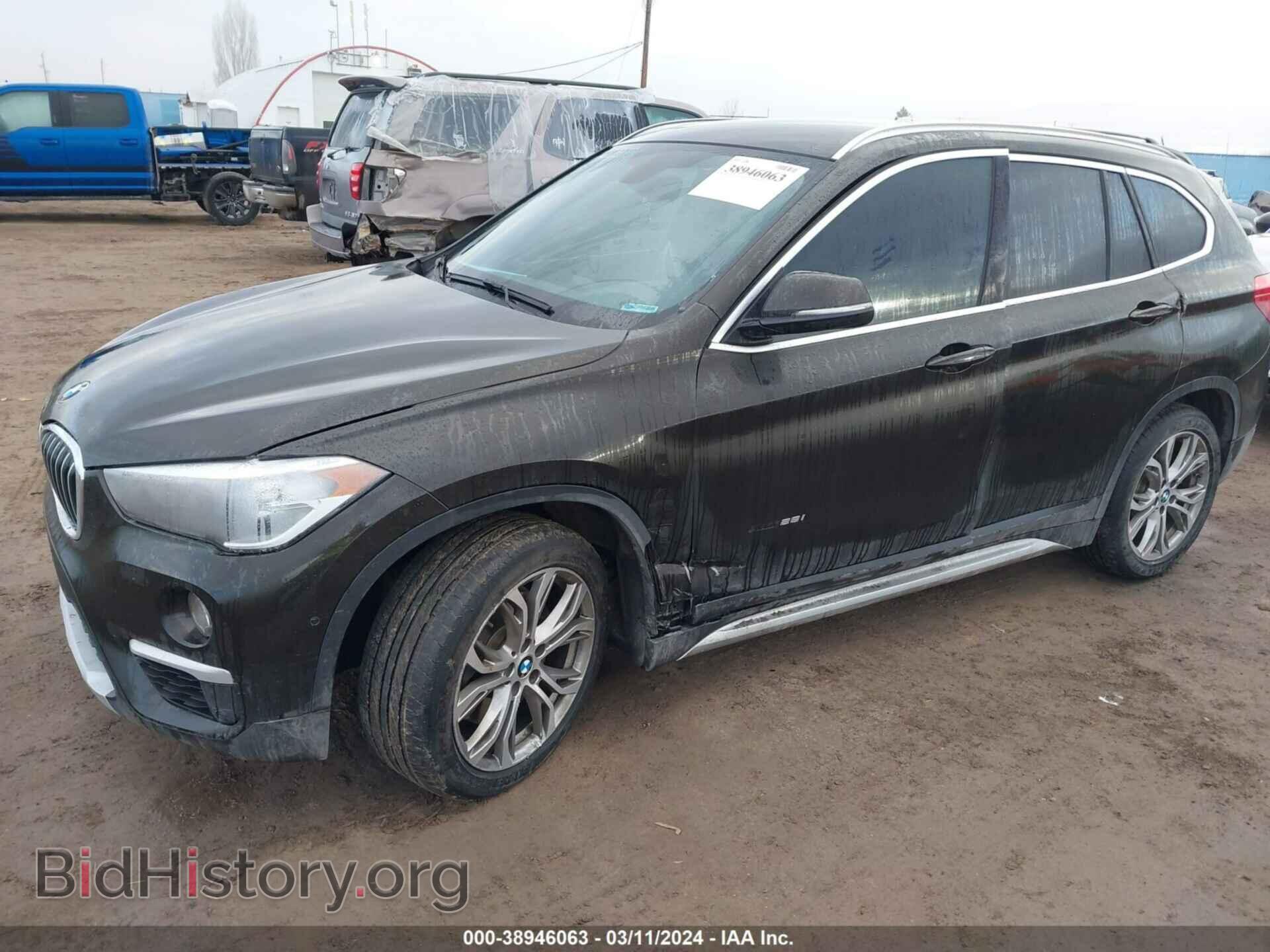 2017 BMW X1 - VIN: WBXHT3C37H5F81101 - Фото 2