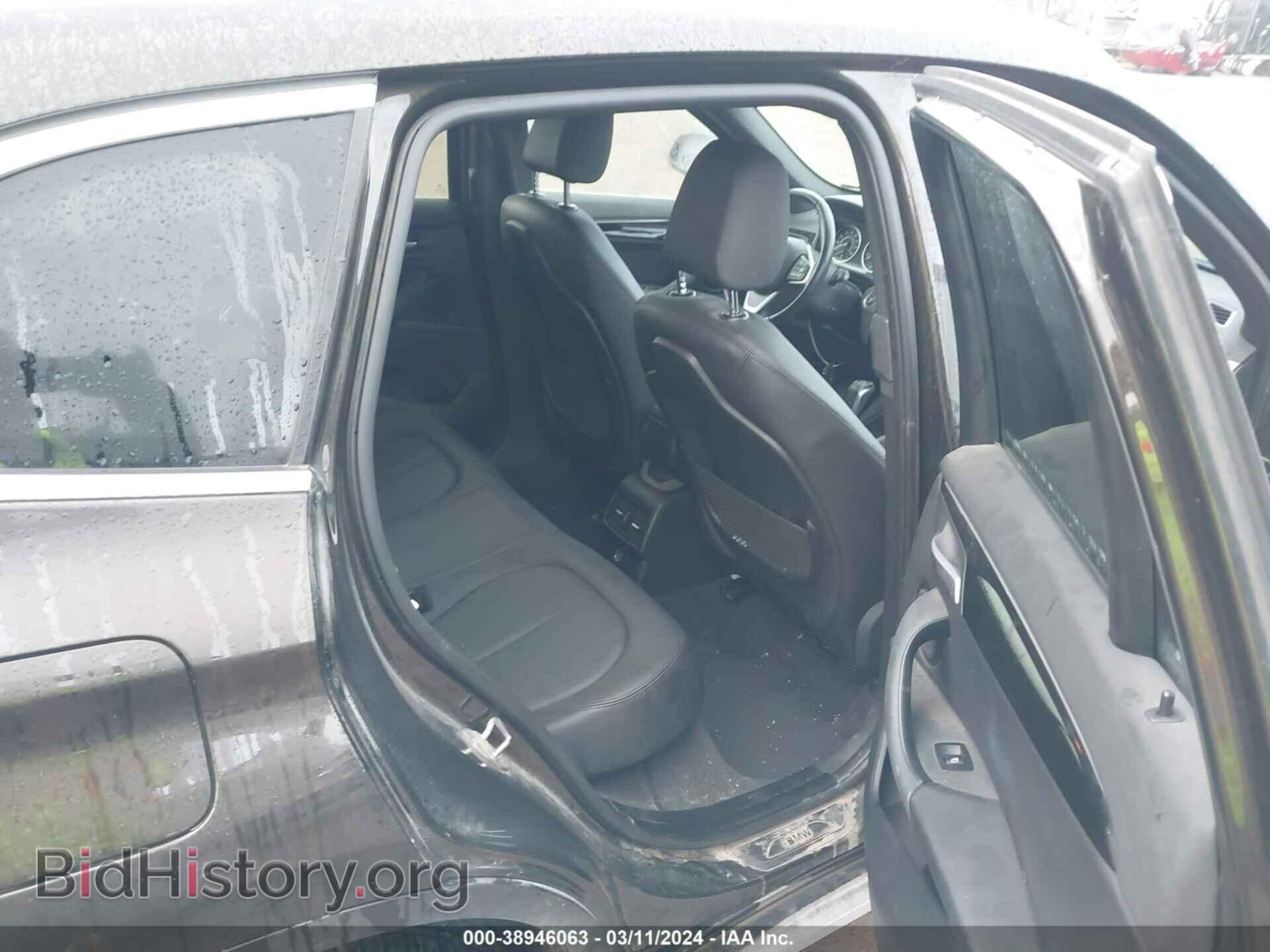 2017 BMW X1 - VIN: WBXHT3C37H5F81101 - Фото 8