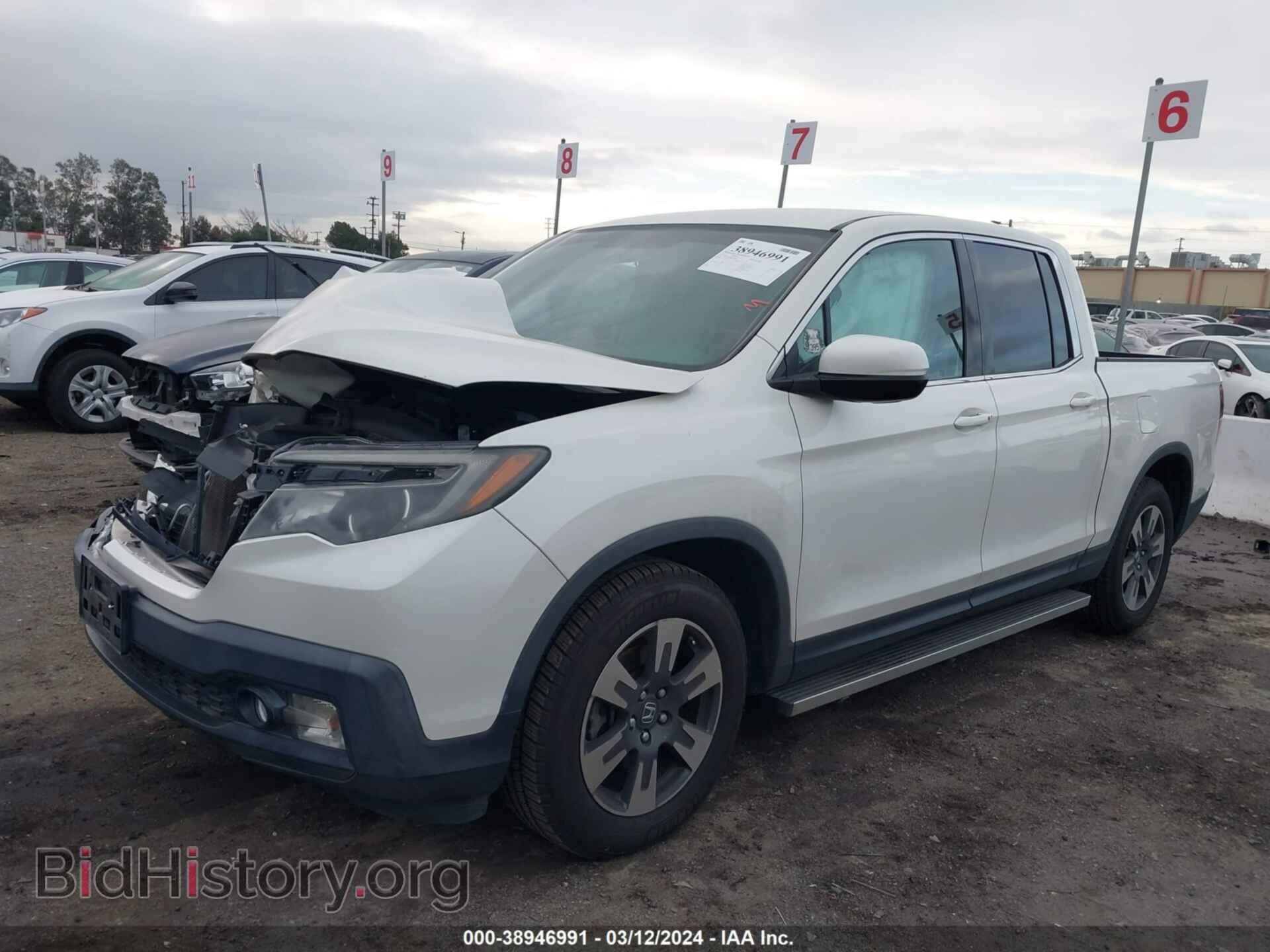 2017 HONDA RIDGELINE - VIN: 5FPYK2F69HB010888 - Фото 2