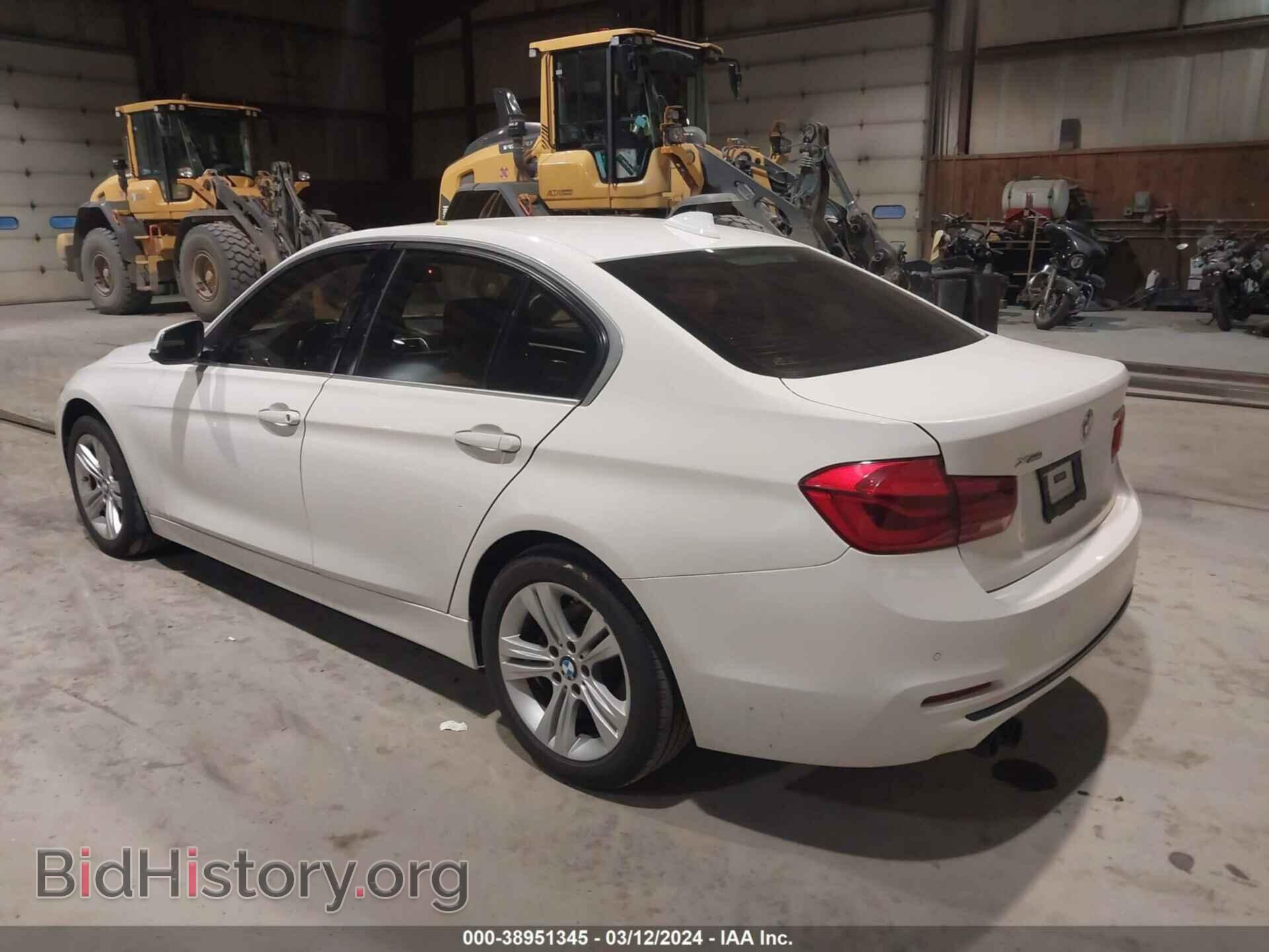 2017 BMW 330I - VIN: WBA8D9C35HA005831 - Фото 3
