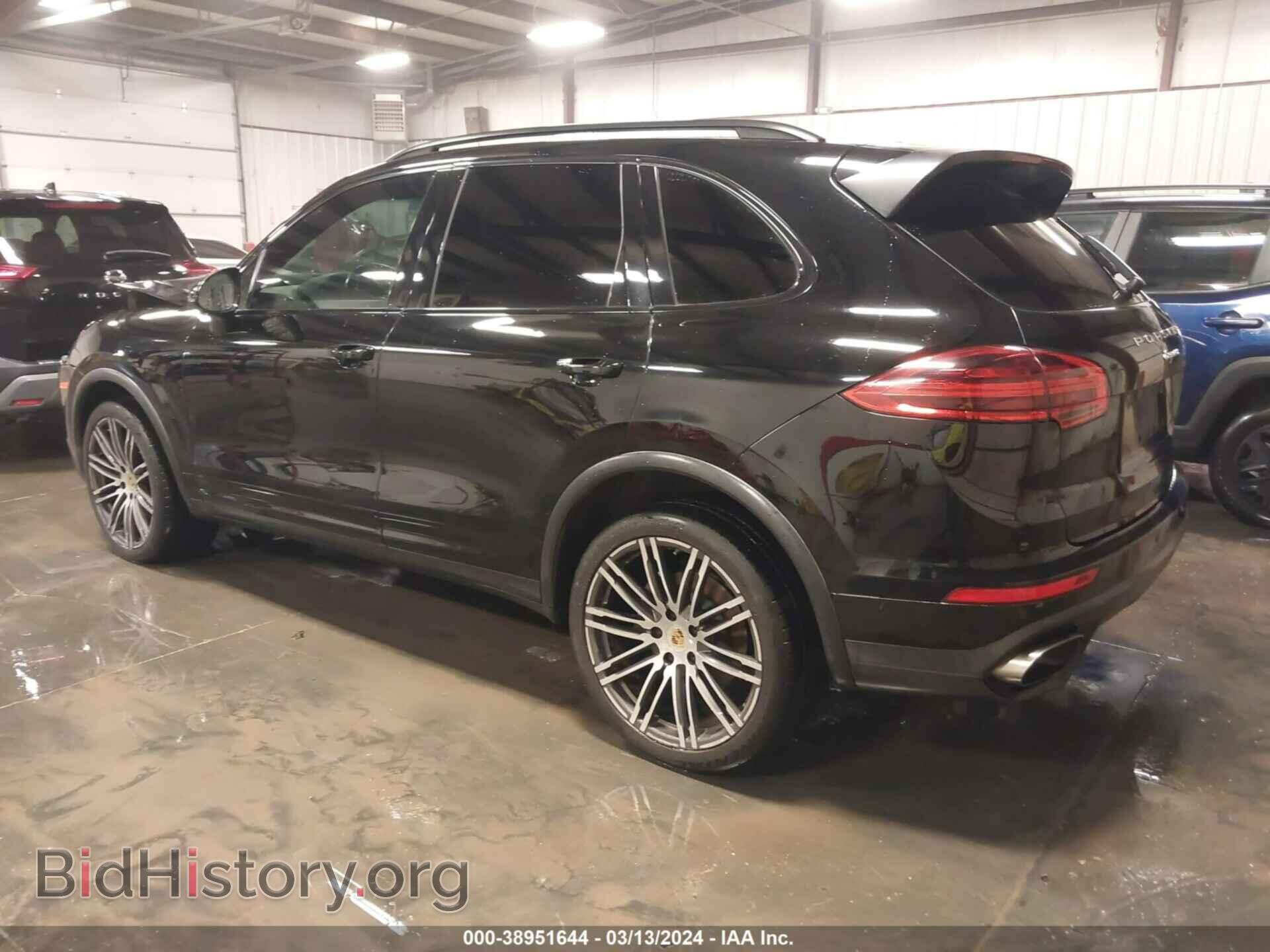 2016 PORSCHE CAYENNE - VIN: WP1AA2A29GLA10708 - Photo 3