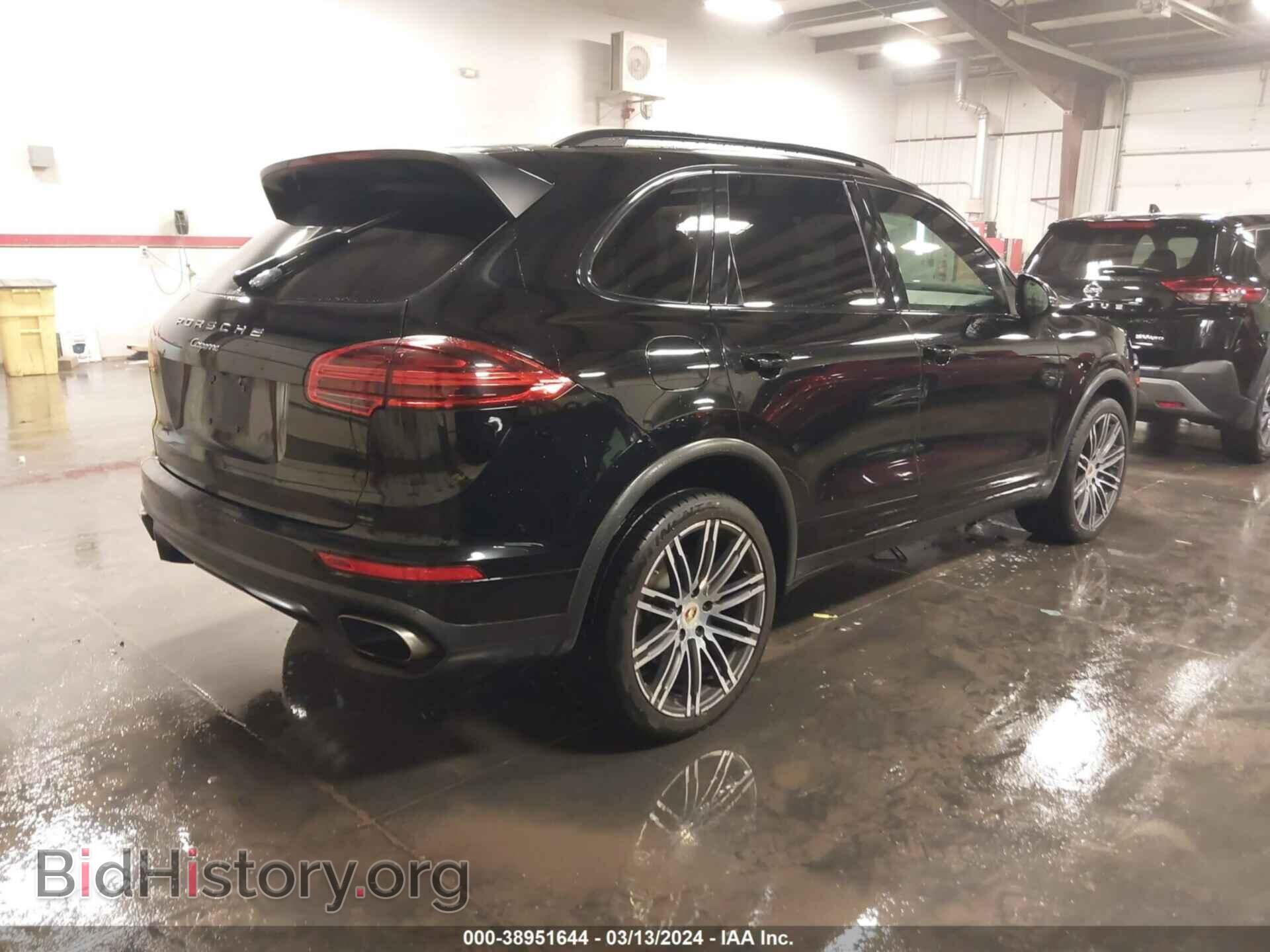 2016 PORSCHE CAYENNE - VIN: WP1AA2A29GLA10708 - Photo 4