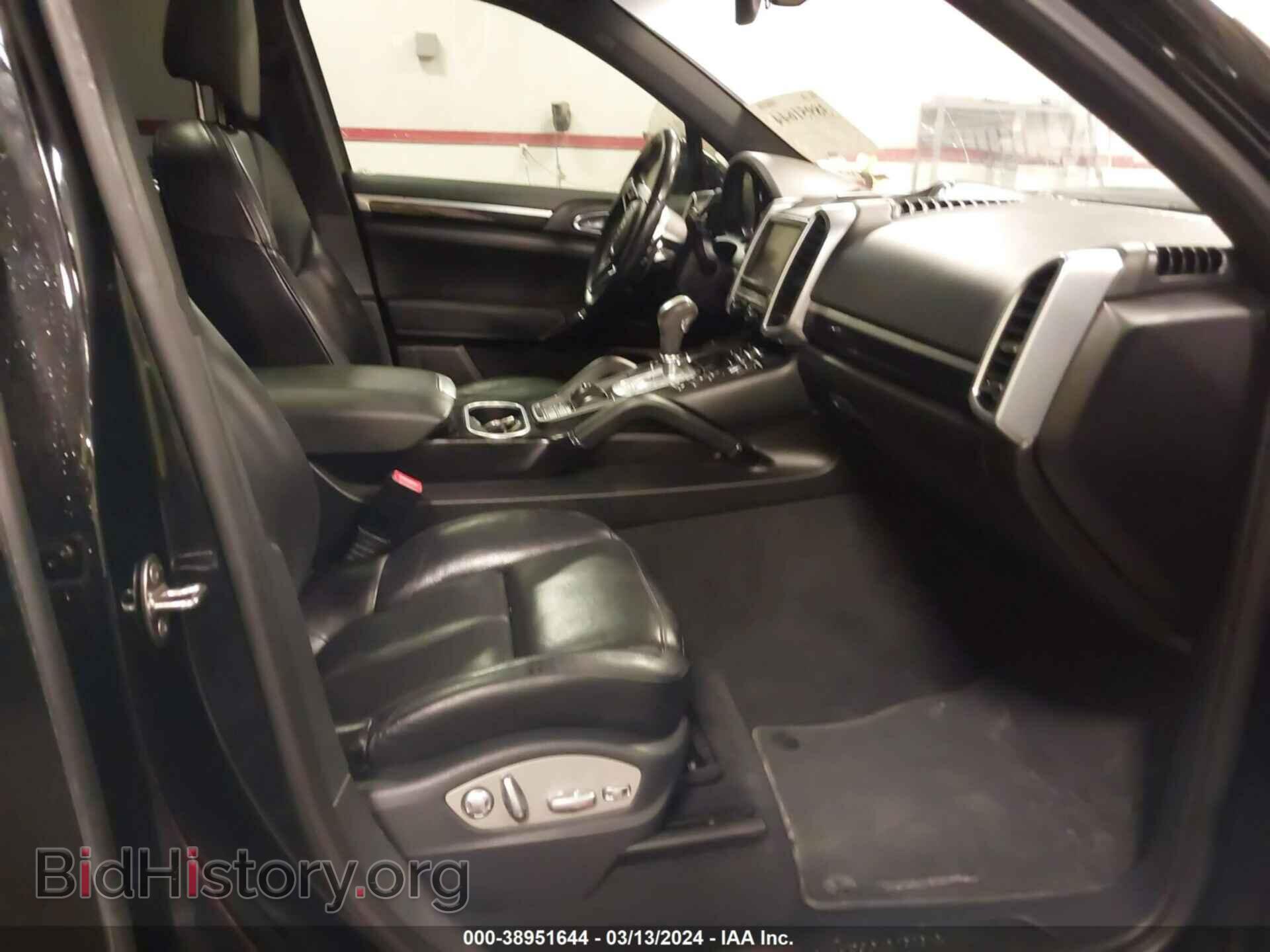 2016 PORSCHE CAYENNE - VIN: WP1AA2A29GLA10708 - Photo 5