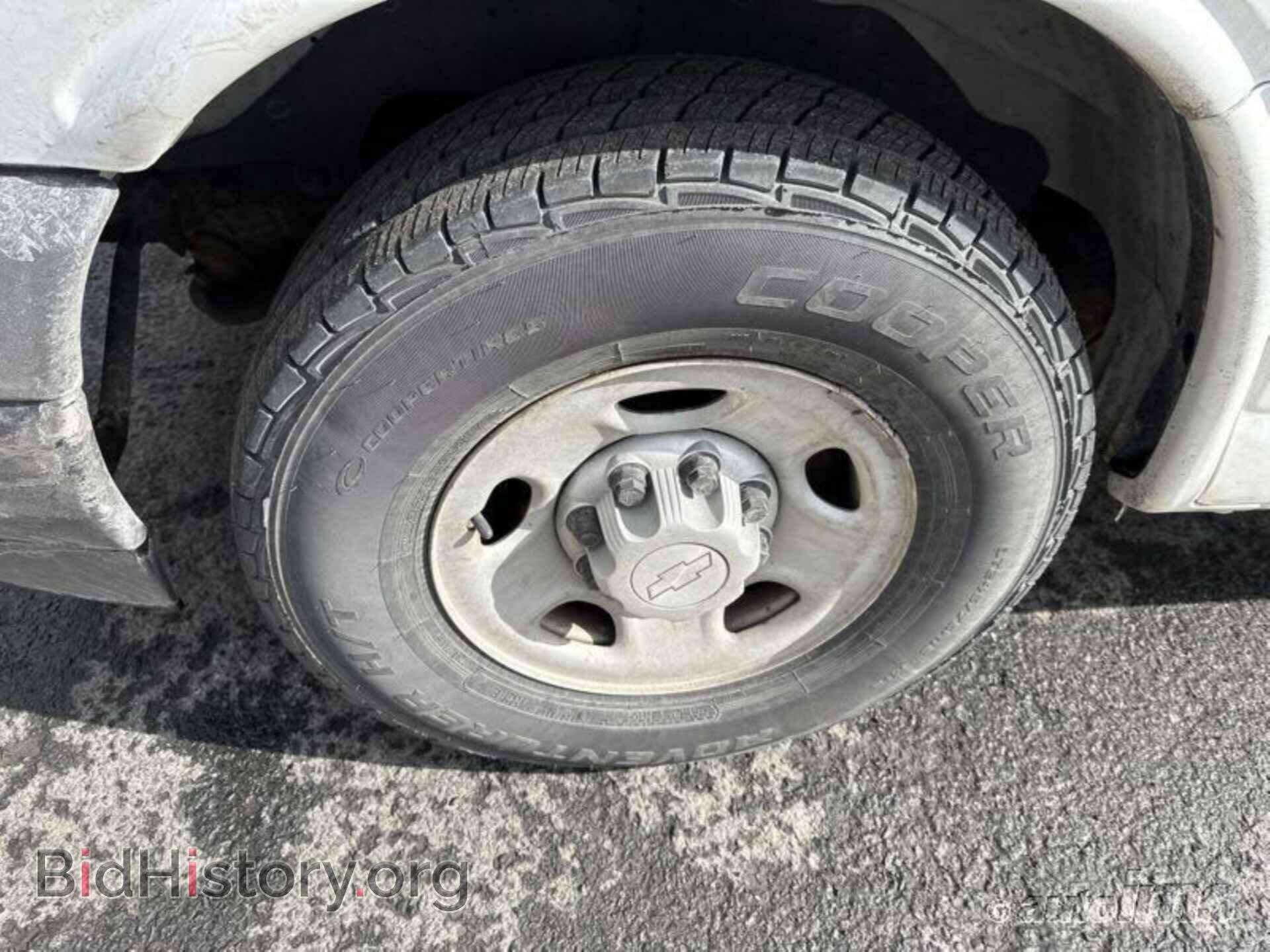2017 CHEVROLET EXPRESS 2500 - VIN: 1GCWGAFF6H1324356 - Фото 2