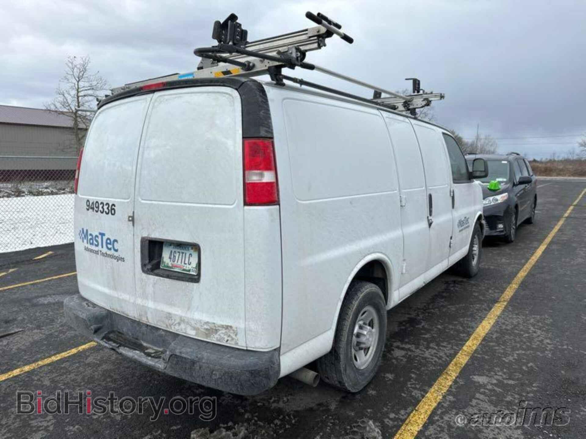 2017 CHEVROLET EXPRESS 2500 - VIN: 1GCWGAFF6H1324356 - Фото 13