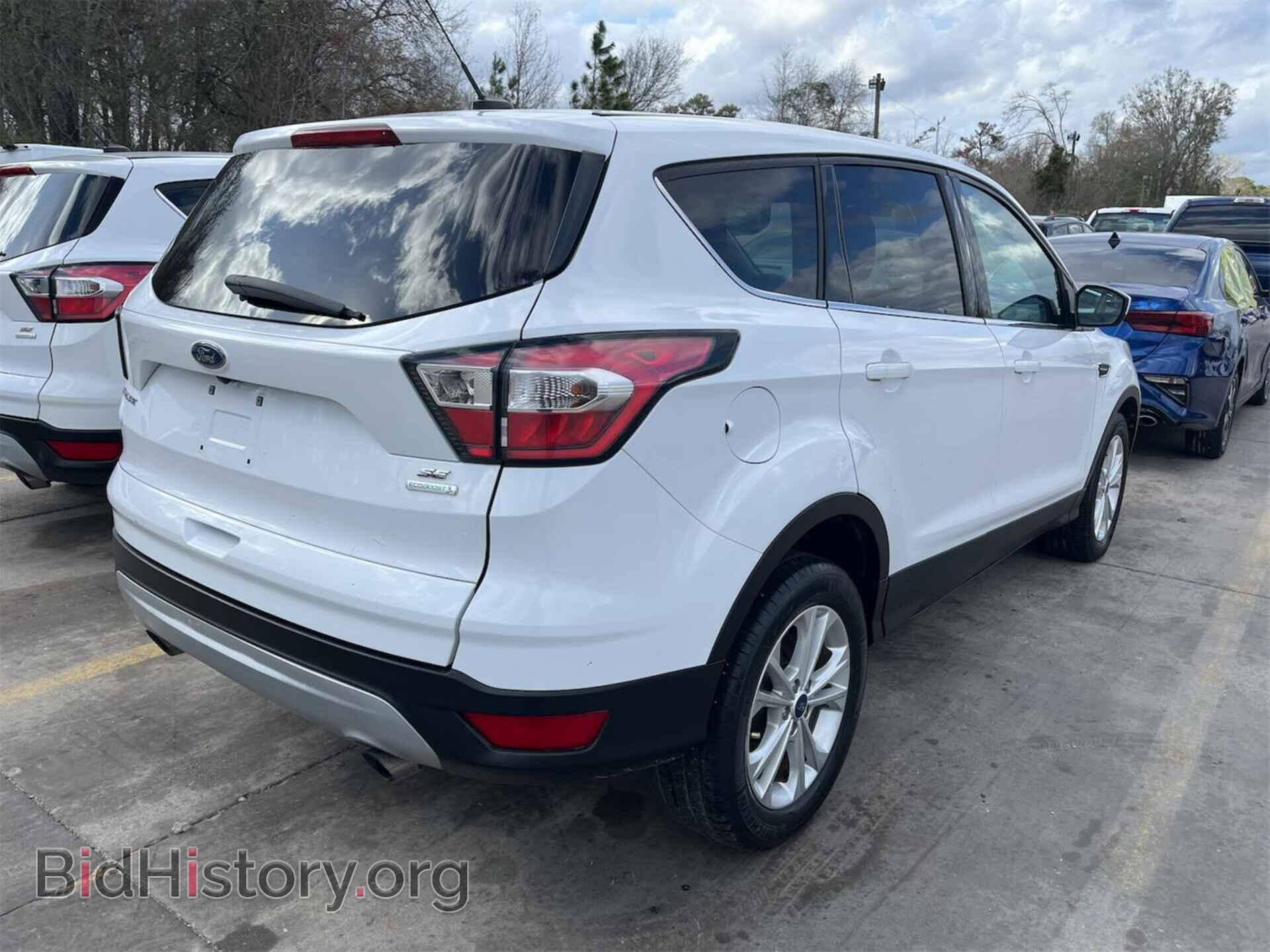 2017 FORD ESCAPE - VIN: 1FMCU0GD5HUB61809 - Фото 2