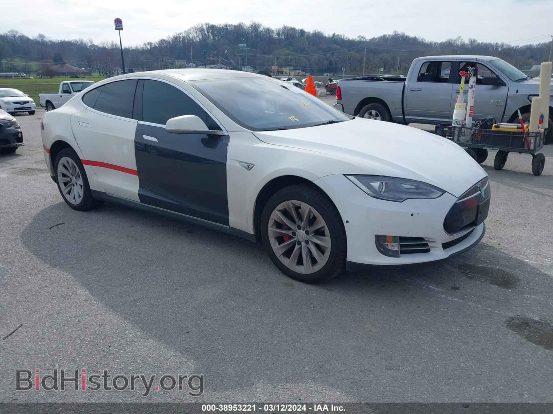 Фотография 5YJSA1H48FF084775 - TESLA MODEL S 2015