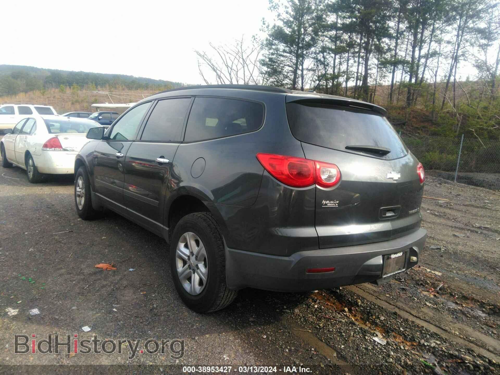 2011 CHEVROLET TRAVERSE - VIN: 1GNKRFED5BJ231459 - Фото 3