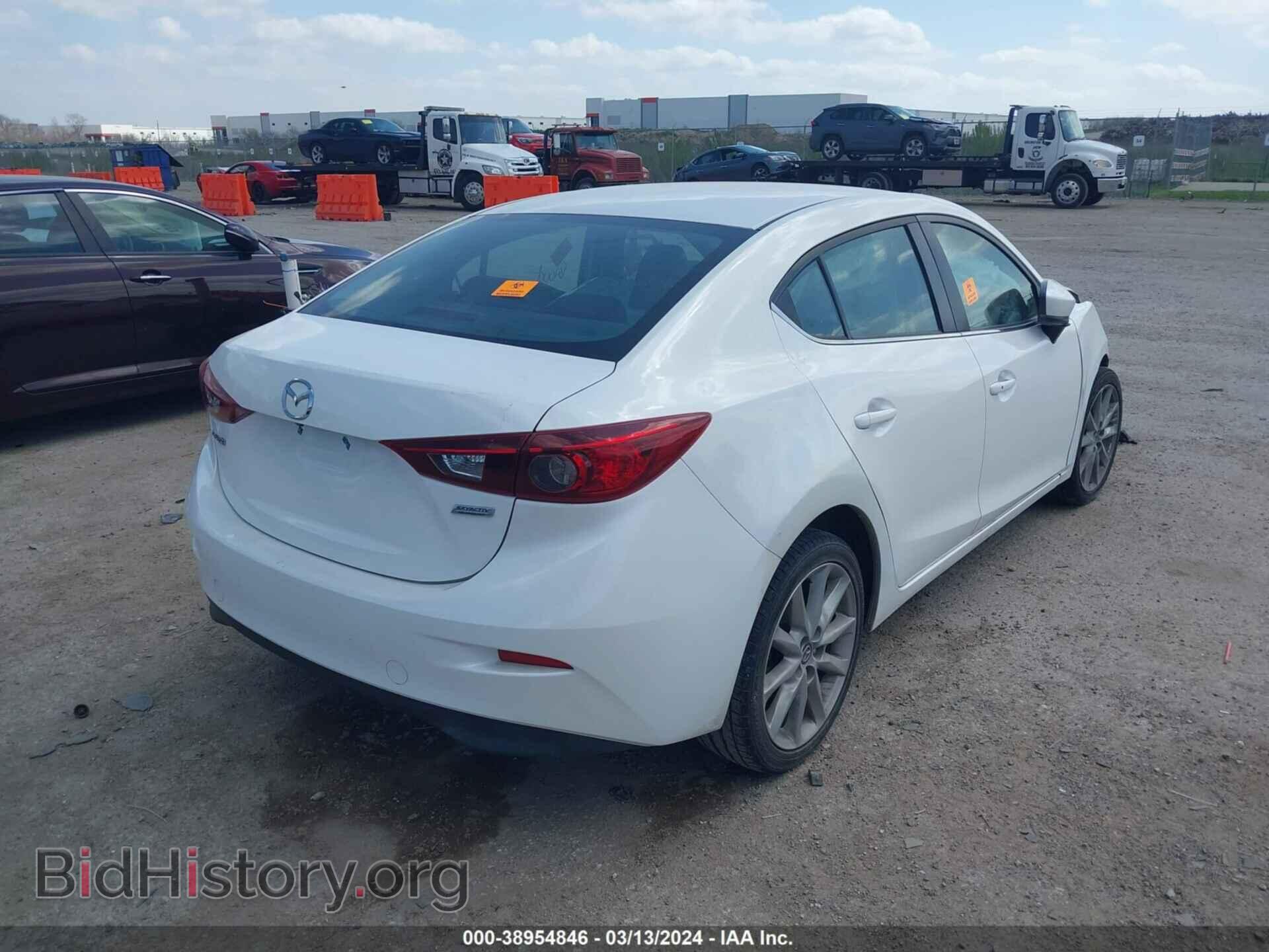 2017 MAZDA MAZDA3 - VIN: 3MZBN1V7XHM104961 - Фото 4