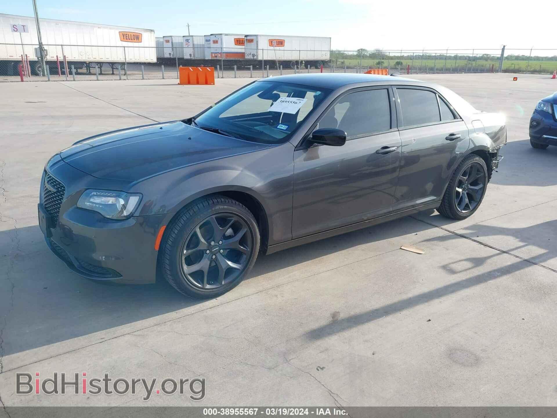 2023 CHRYSLER 300 - VIN: 2C3CCAAG4PH628367 - Фото 2