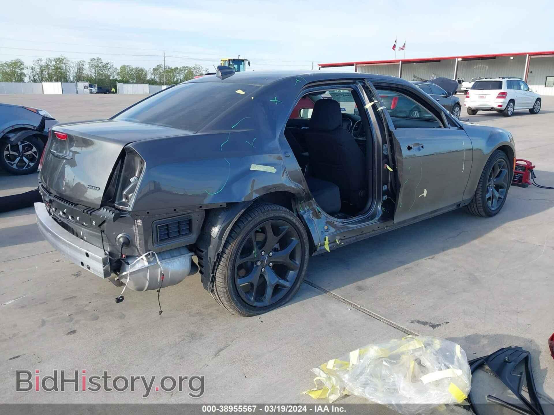 2023 CHRYSLER 300 - VIN: 2C3CCAAG4PH628367 - Фото 4