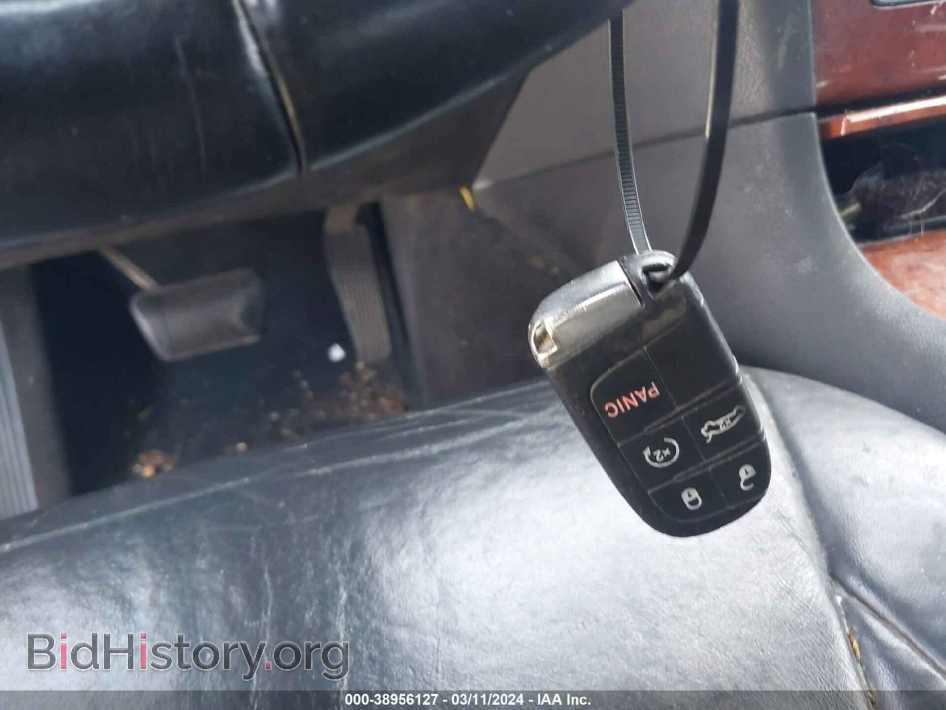 2013 CHRYSLER 300 - VIN: 2C3CCAAG9DH572812 - Фото 11