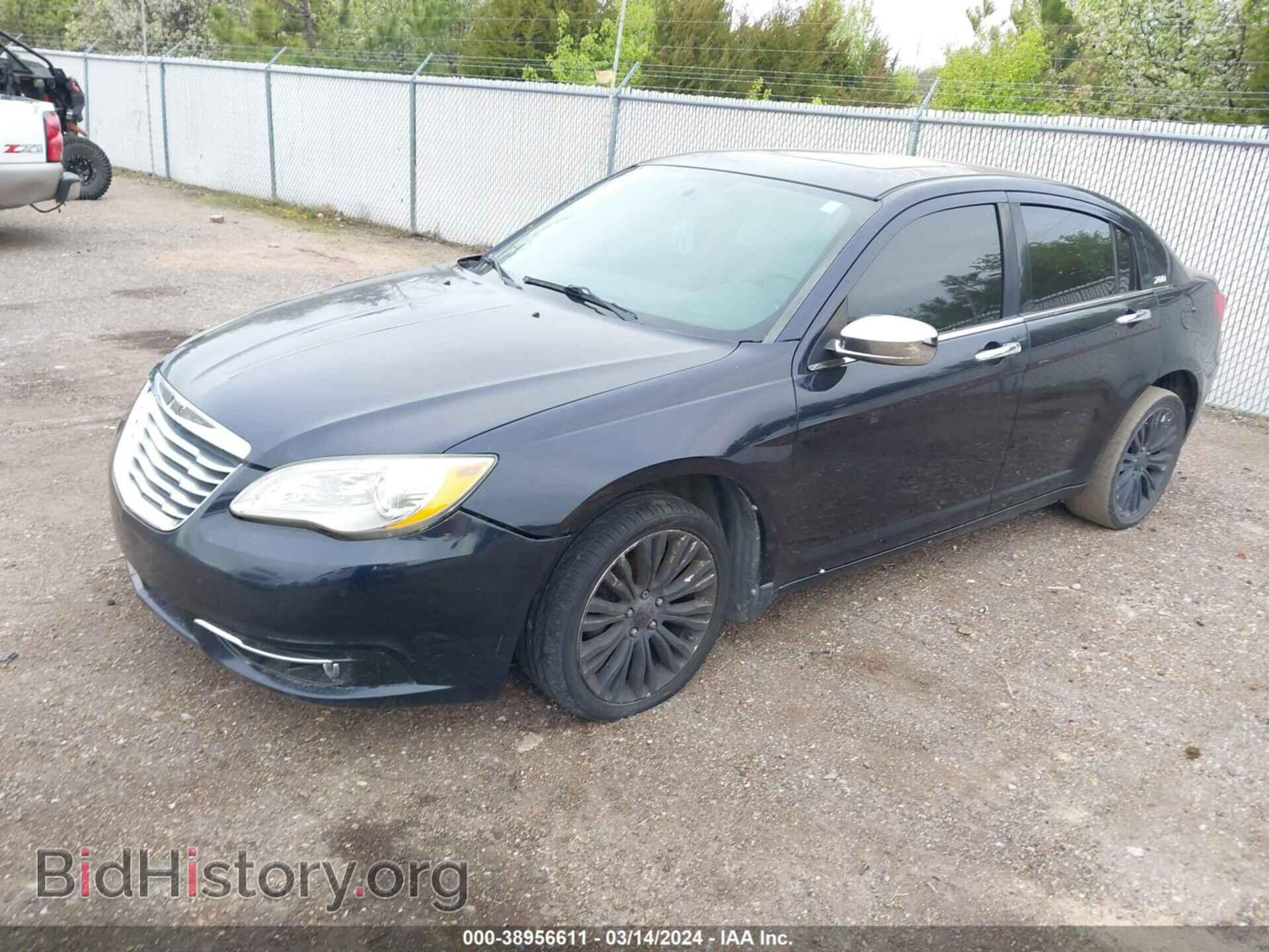 2011 CHRYSLER 200 - VIN: 1C3BC2FG9BN551425 - Фото 2