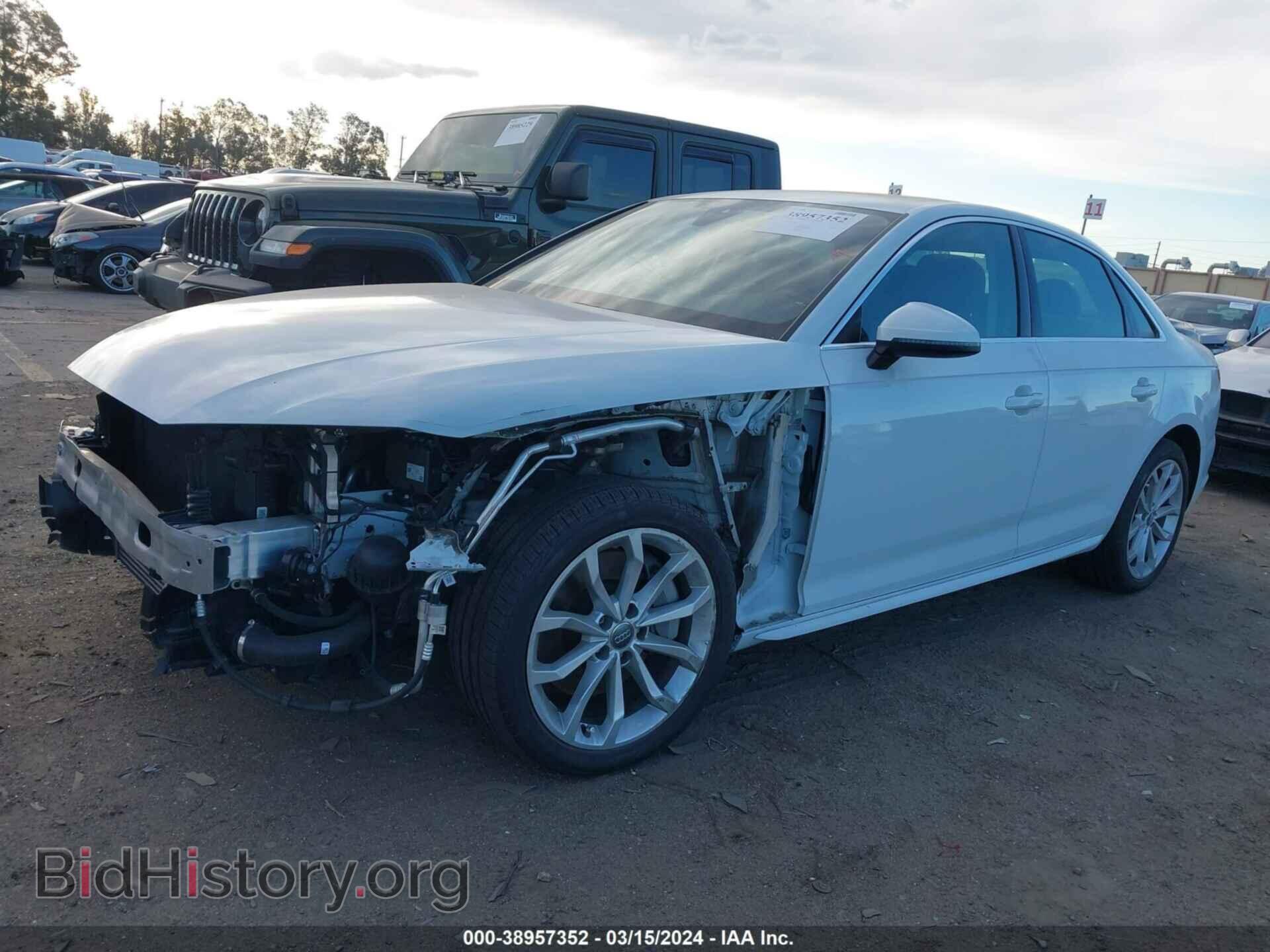 2019 AUDI A4 - VIN: WAUENAF4XKA077606 - Фото 2