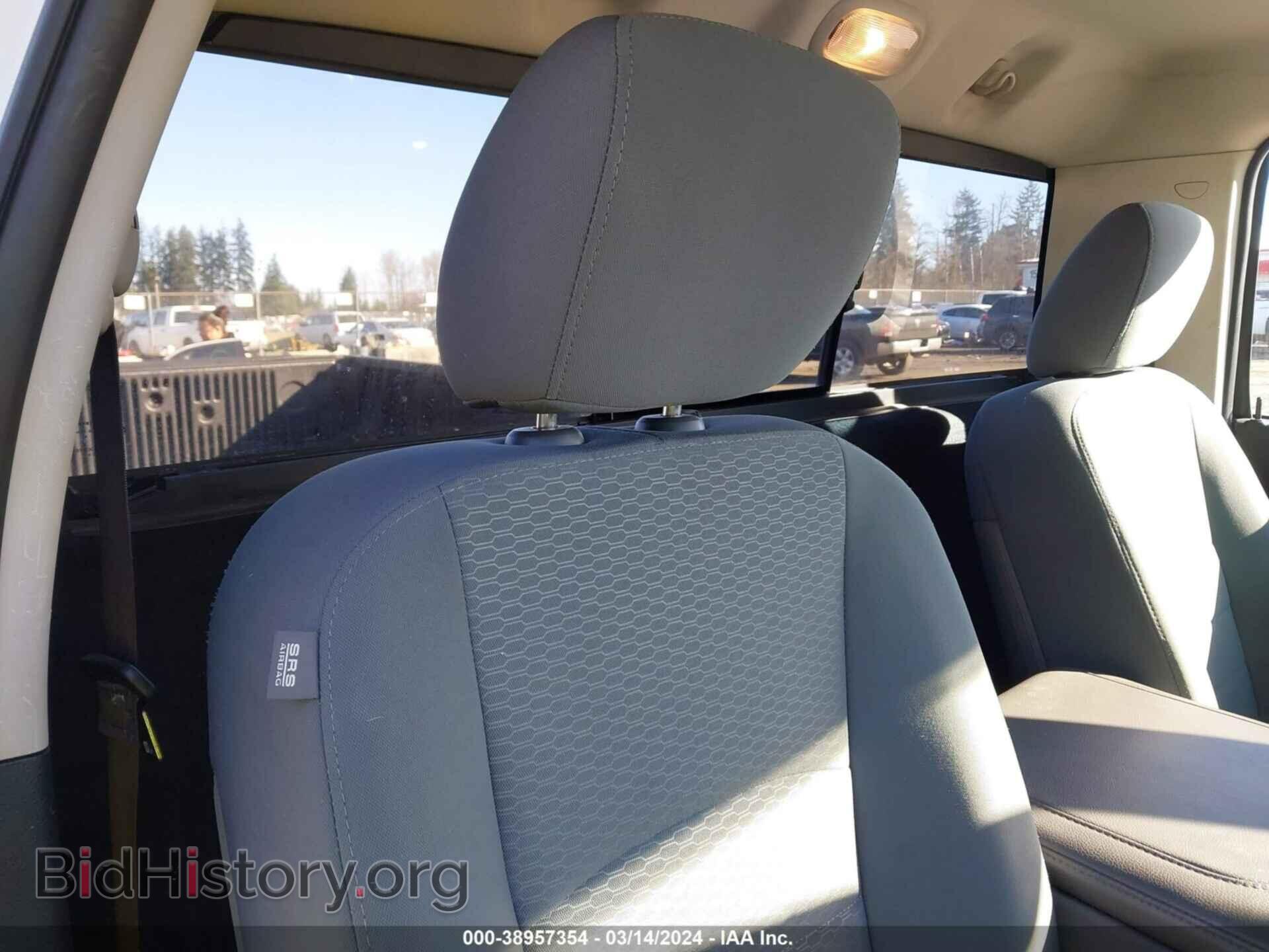 2015 RAM 1500 - VIN: 3C6JR6DT8FG531394 - Фото 8