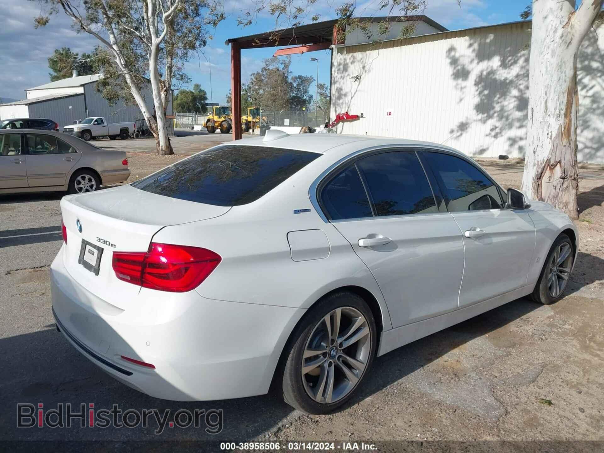 2017 BMW 330E - VIN: WBA8E1C31HA029221 - Фото 4