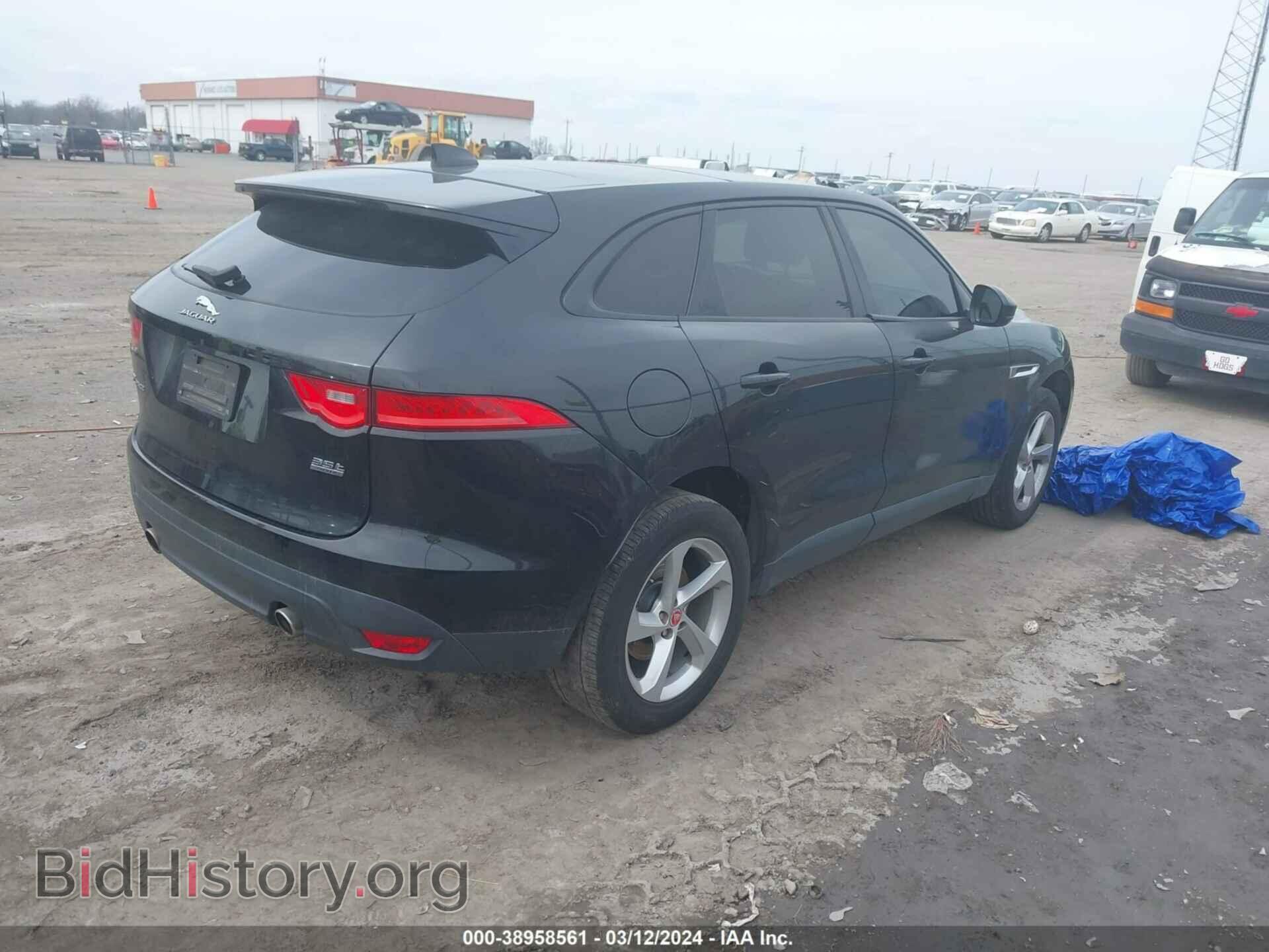 2017 JAGUAR F-PACE - VIN: SADCJ2BV0HA098102 - Фото 4