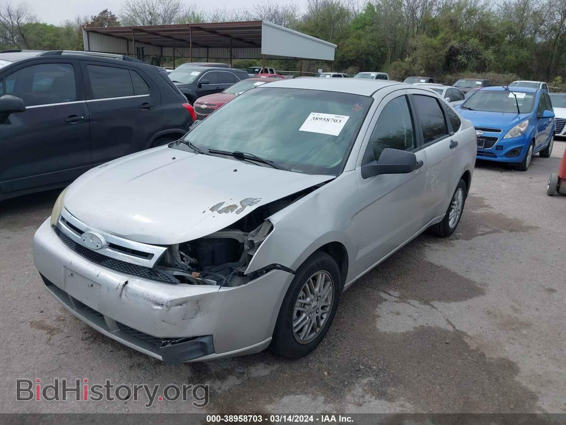 2009 FORD FOCUS - VIN: 1FAHP35N69W174627 - Фото 2