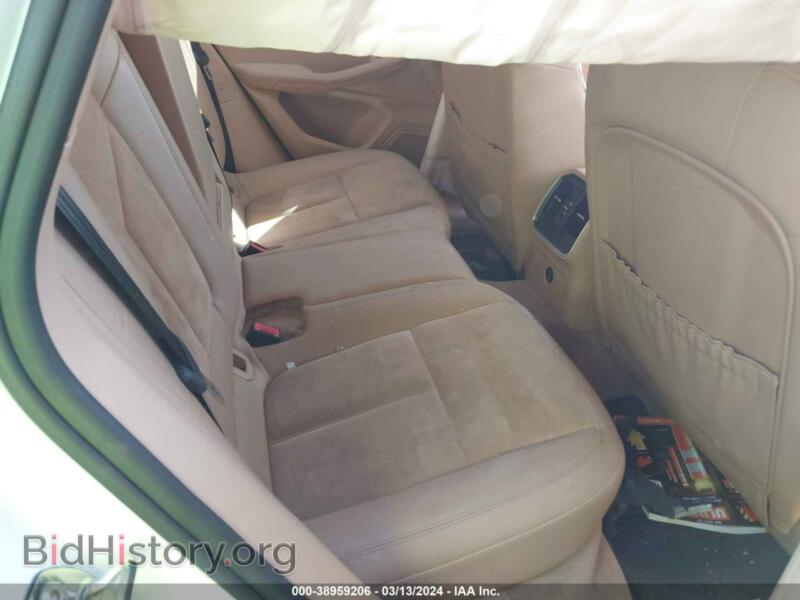 2017 Porsche MACAN (VIN WP1AA2A57HLB01827) — photo 8 of 16