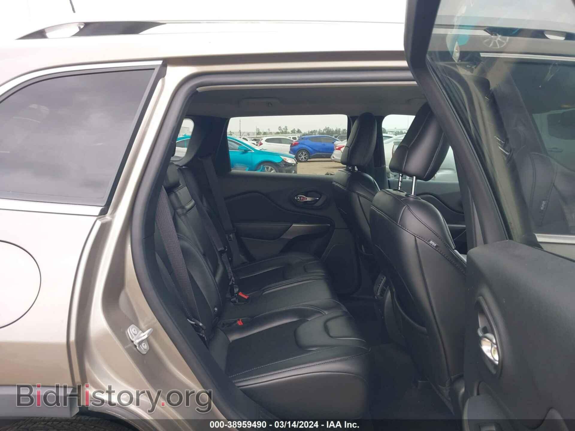 2019 JEEP CHEROKEE - VIN: 1C4PJLLB3KD110577 - Фото 8