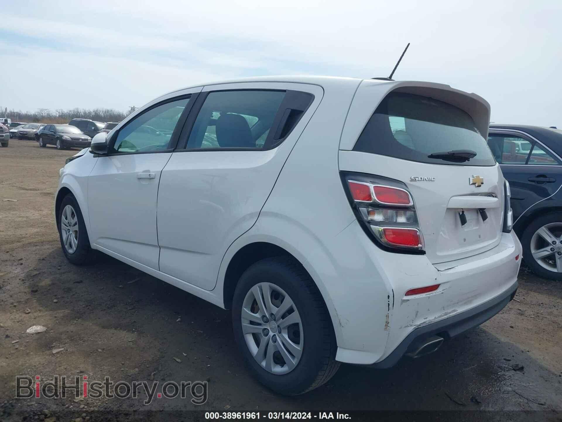 2017 CHEVROLET SONIC - VIN: 1G1JG6SH9H4153432 - Фото 3