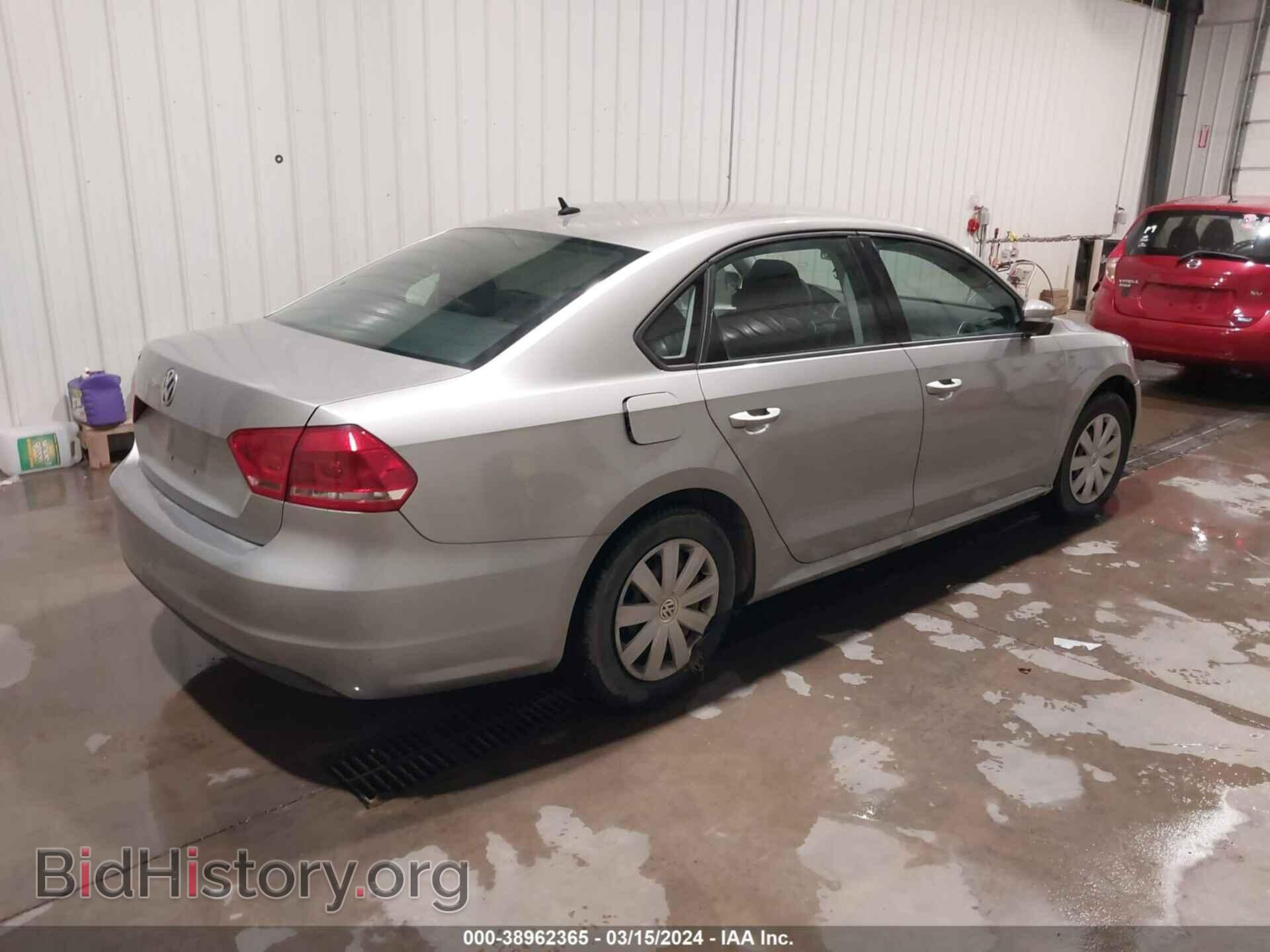 2013 VOLKSWAGEN PASSAT - VIN: 1VWAH7A32DC137523 - Фото 4