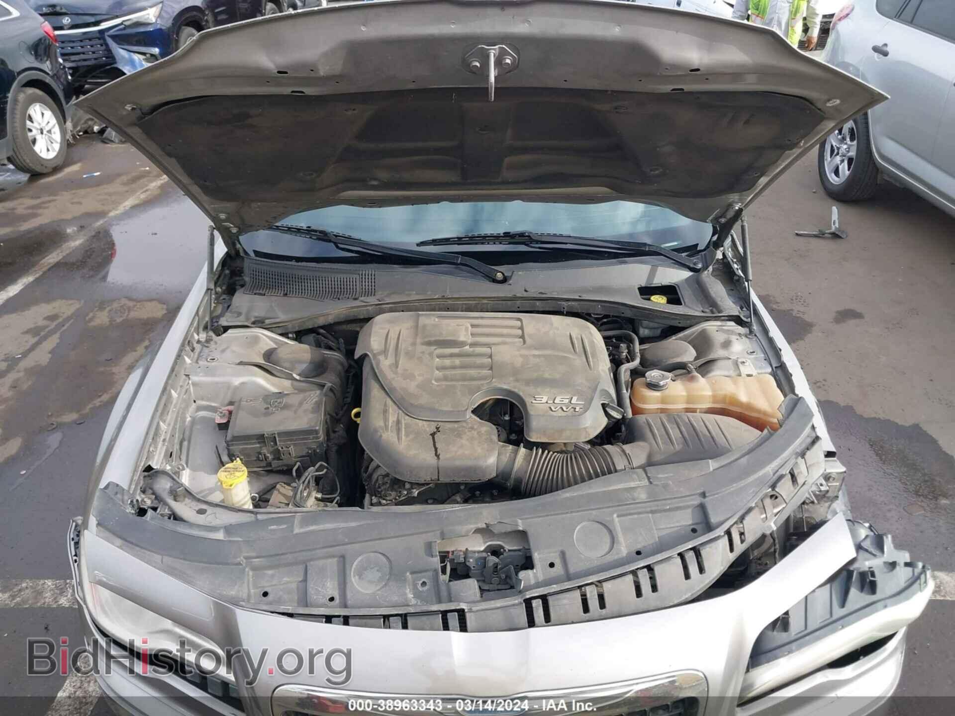 2014 CHRYSLER 300C - VIN: 2C3CCAEG7EH175580 - Фото 10