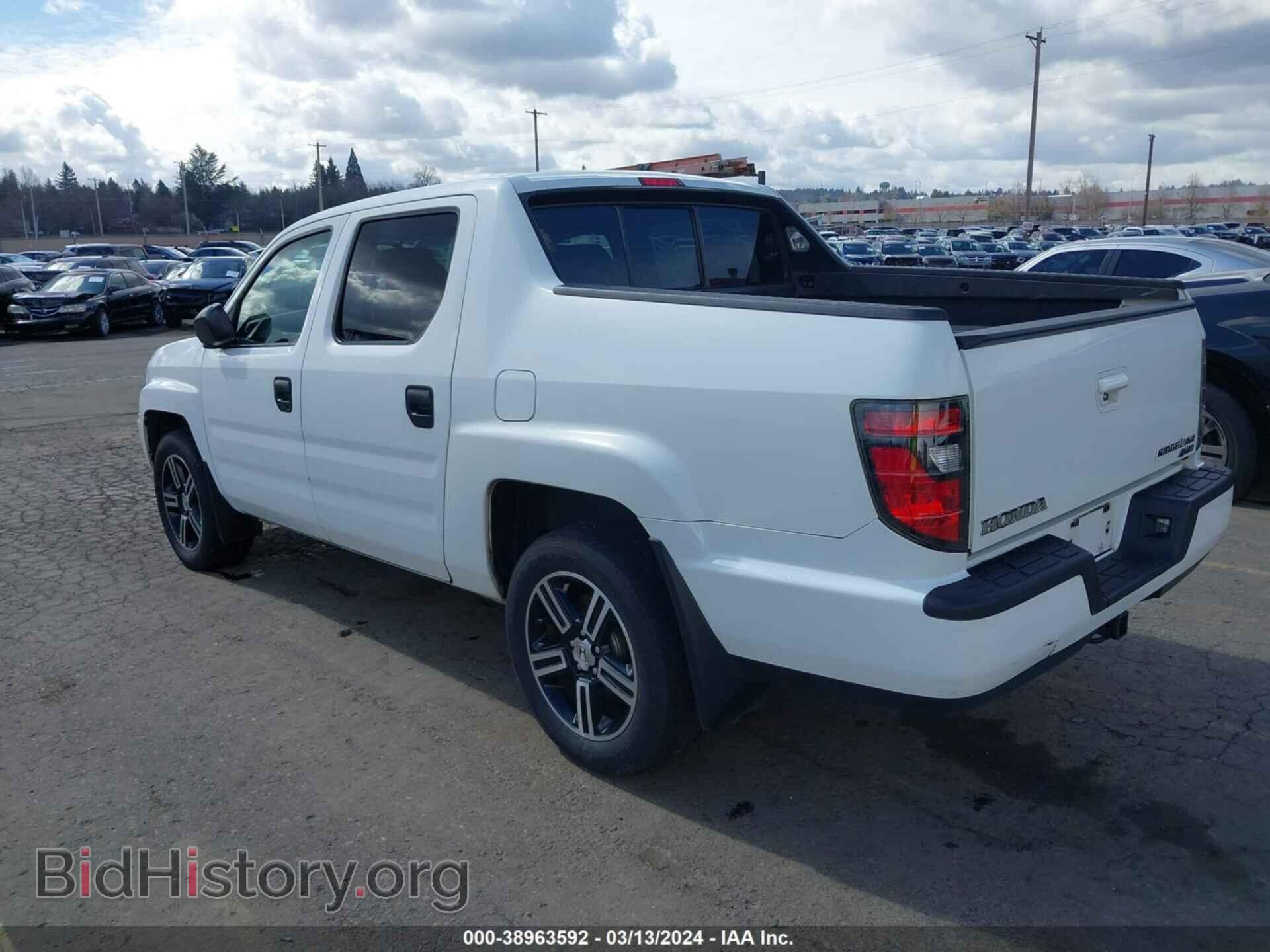 2013 HONDA RIDGELINE - VIN: 5FPYK1F79DB016879 - Фото 3