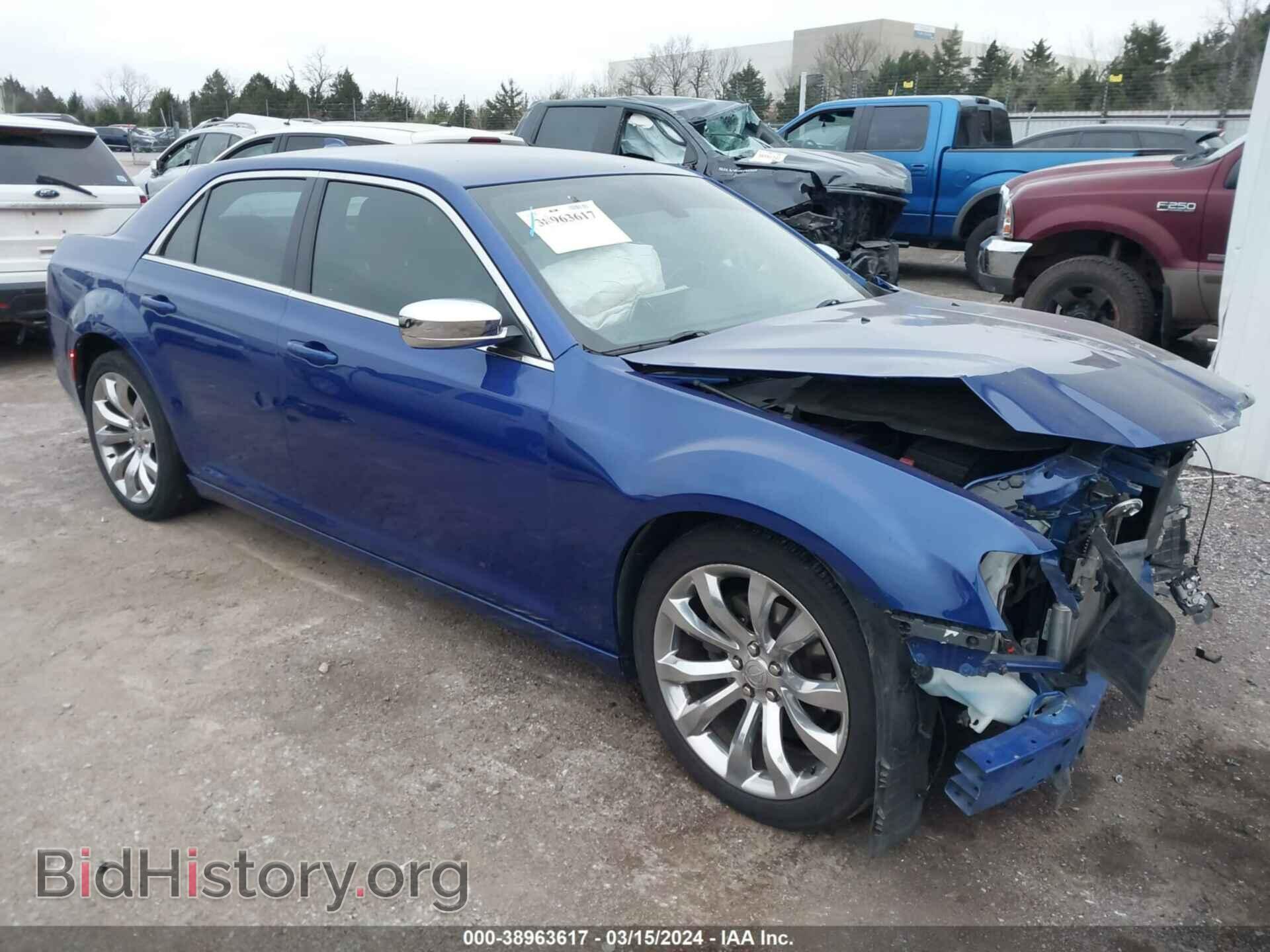 Фотография 2C3CCAAG3KH568865 - CHRYSLER 300 2019