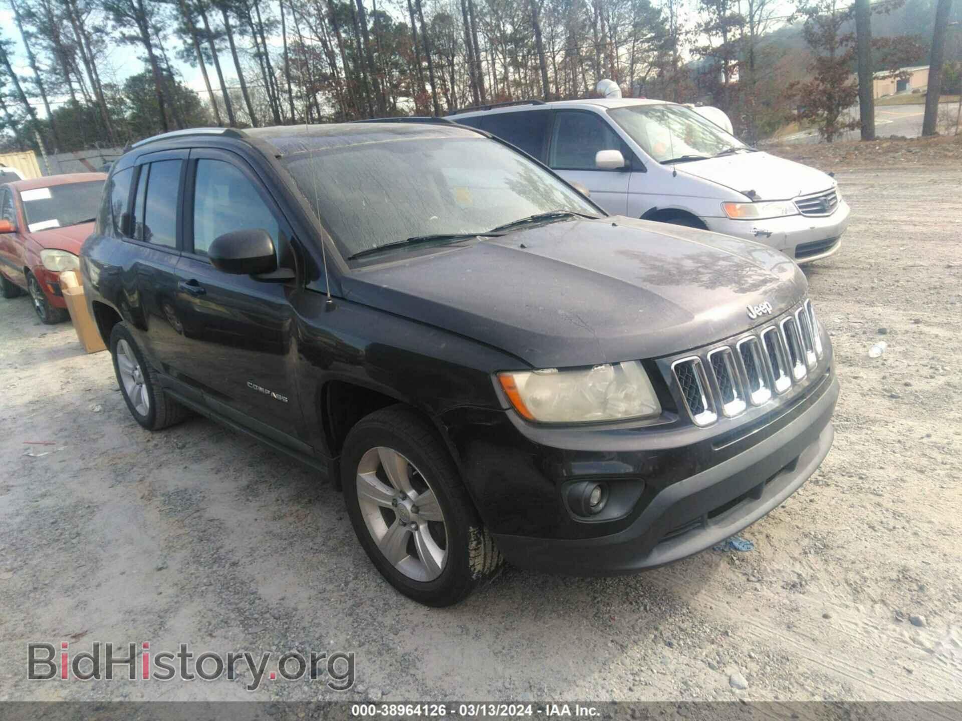Photo 1J4NT1FA2BD170918 - JEEP COMPASS 2011