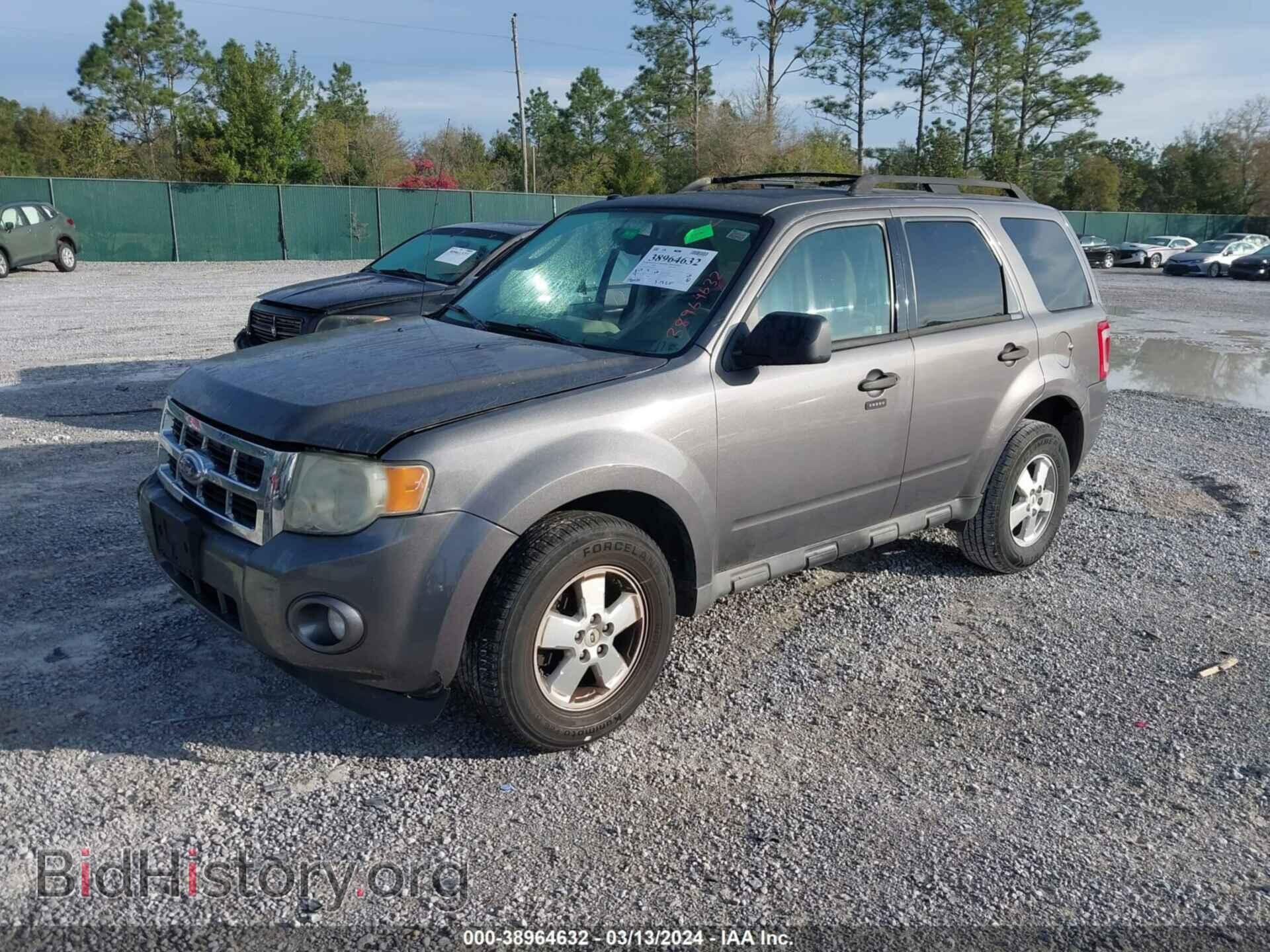 2011 FORD ESCAPE - VIN: 1FMCU0DG8BKC21857 - Фото 2