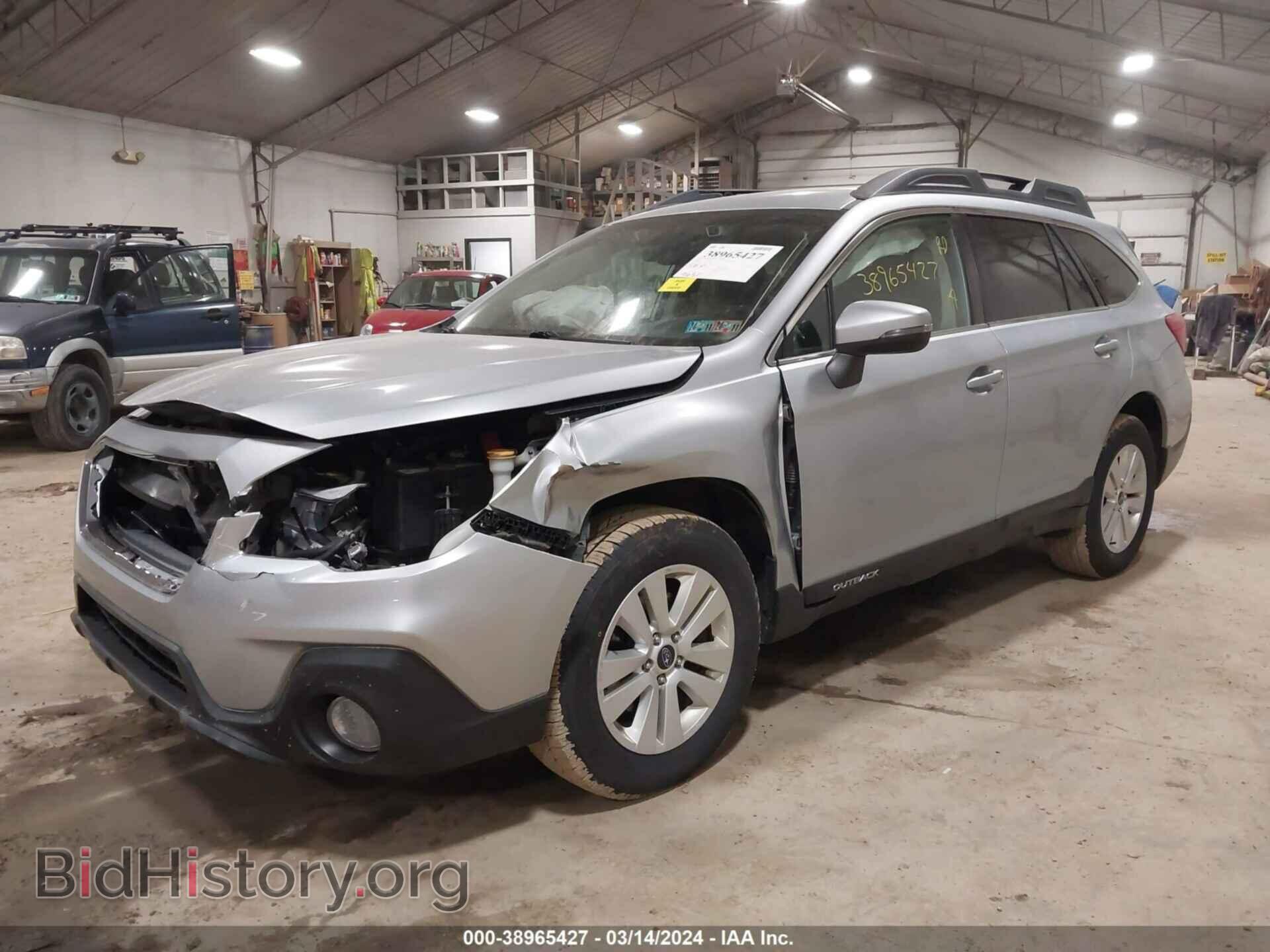 2018 SUBARU OUTBACK - VIN: 4S4BSAFC4J3302610 - Фото 2