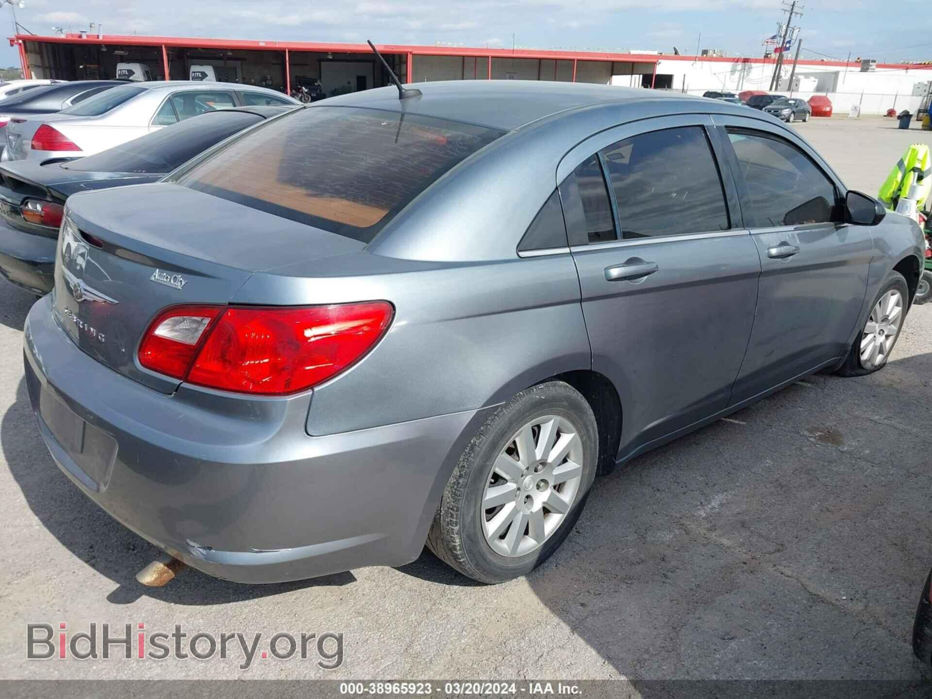 2010 CHRYSLER SEBRING - VIN: 1C3CC4FB4AN211649 - Фото 4