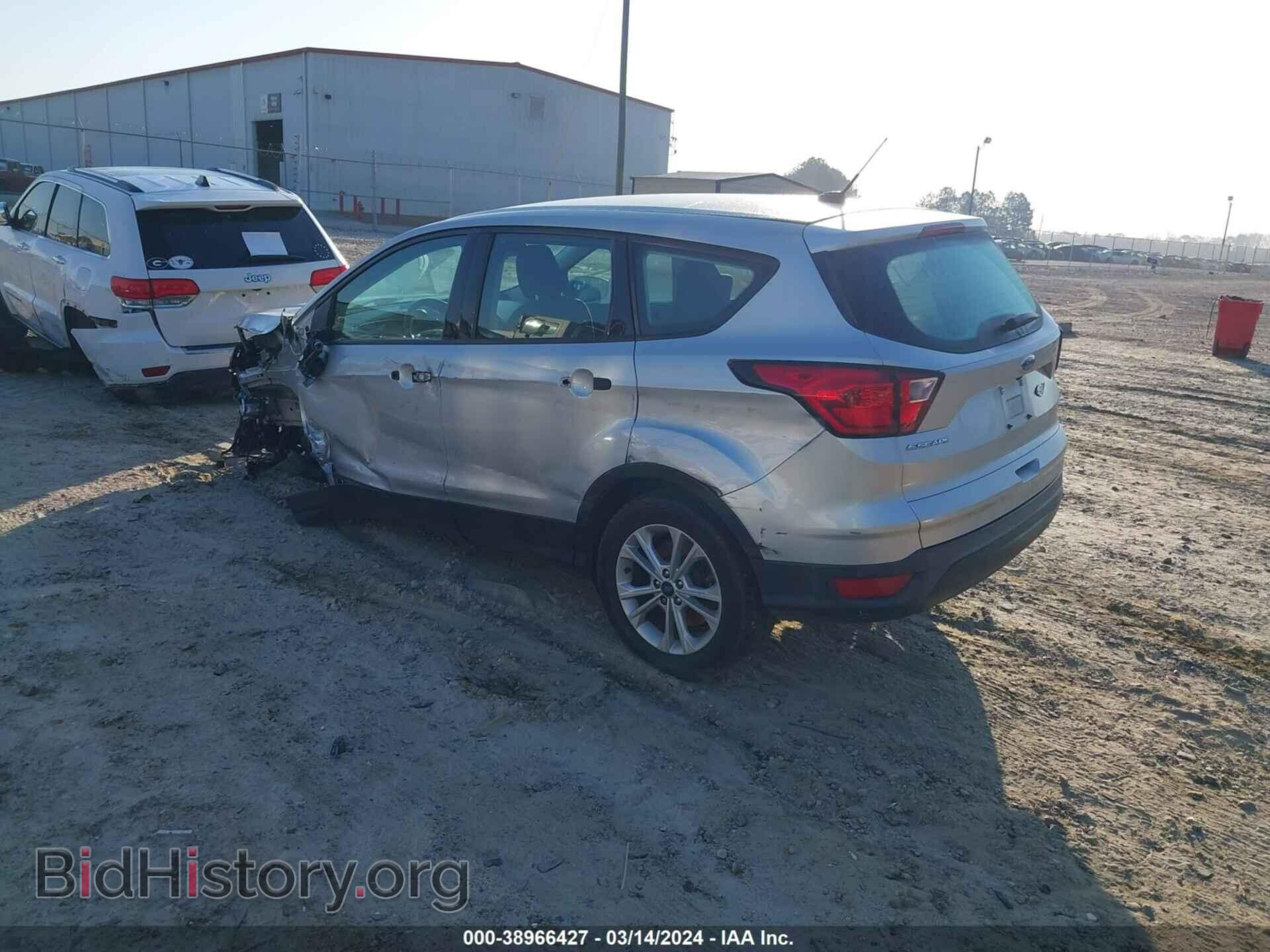 2019 FORD ESCAPE - VIN: 1FMCU0F70KUB93442 - Фото 3