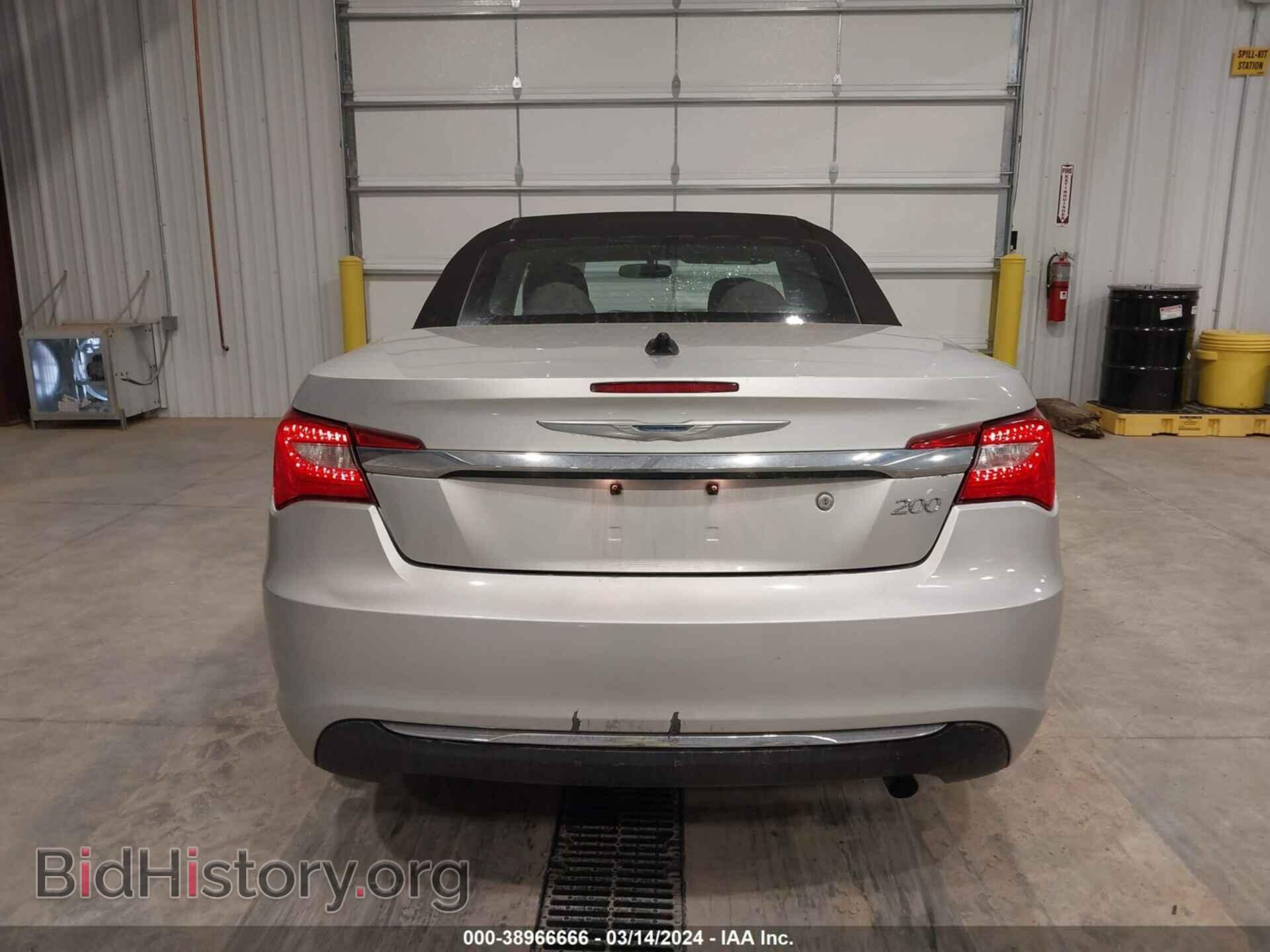 2012 CHRYSLER 200 - VIN: 1C3BCBEB2CN229605 - Фото 16