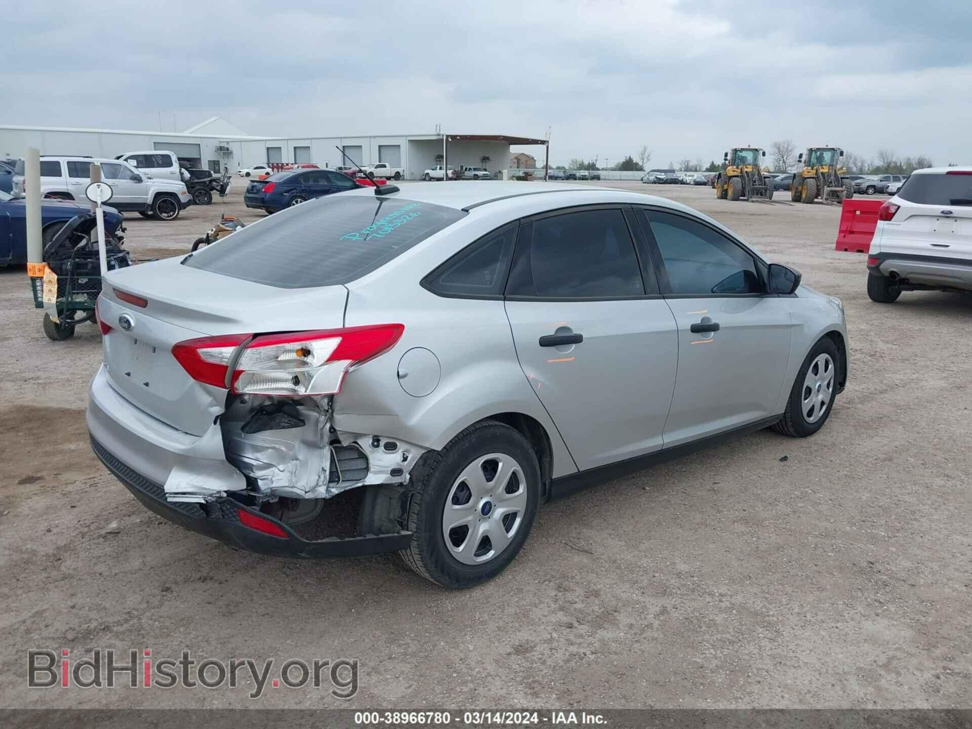 2012 FORD FOCUS - VIN: 1FAHP3E26CL320426 - Photo 4