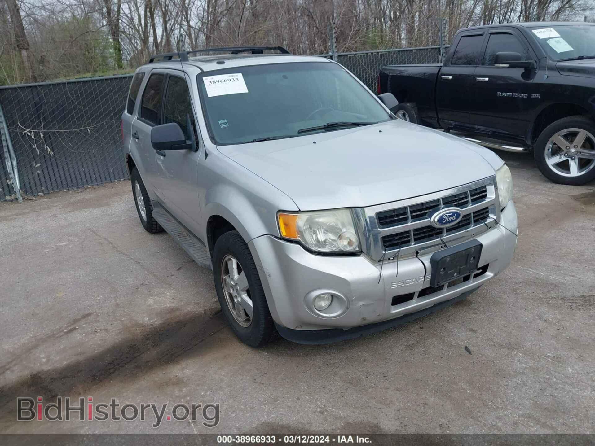 Фотография 1FMCU0D76BKA56763 - FORD ESCAPE 2011