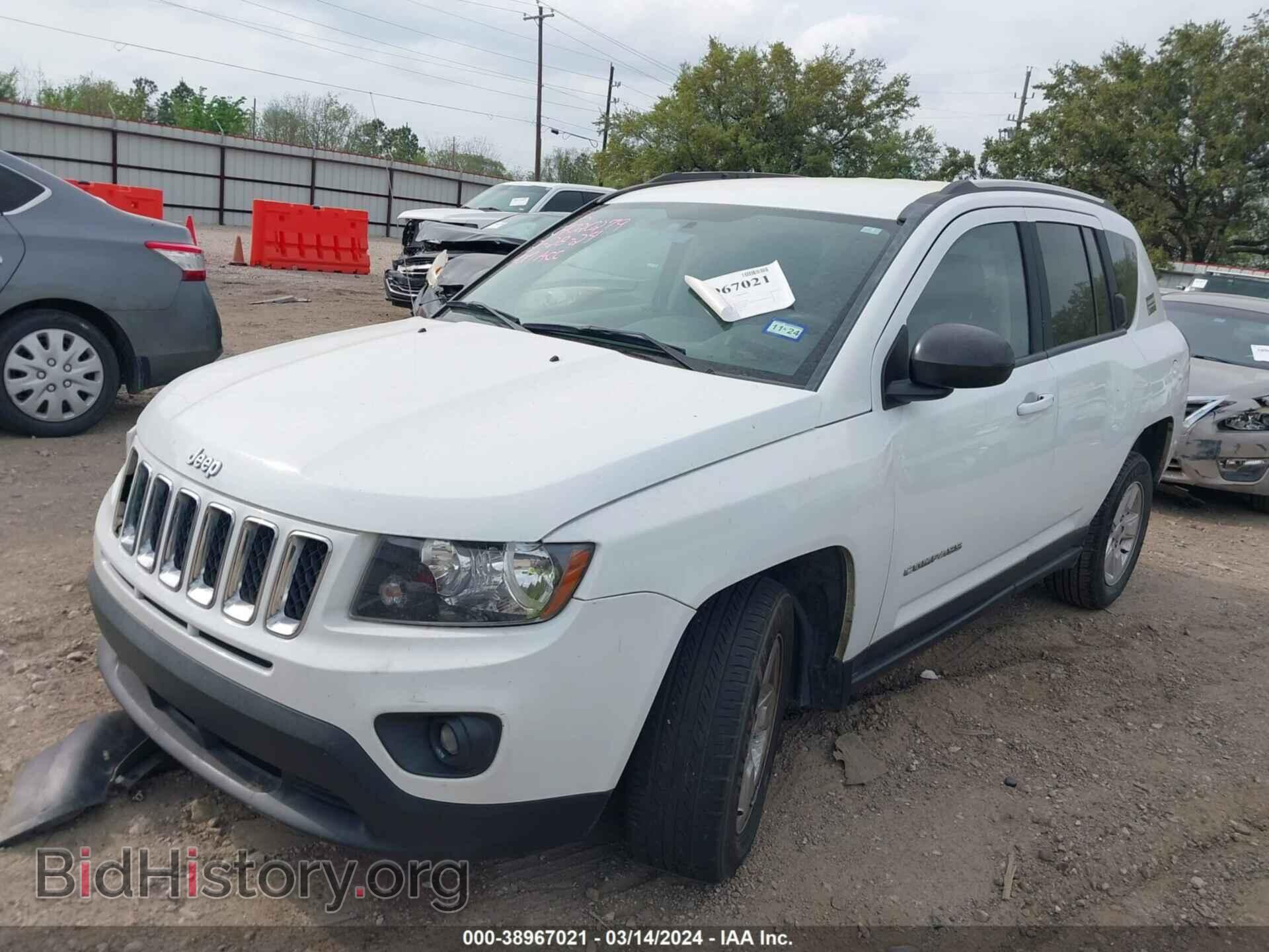 2015 JEEP COMPASS - VIN: 1C4NJCBA0FD138536 - Photo 2