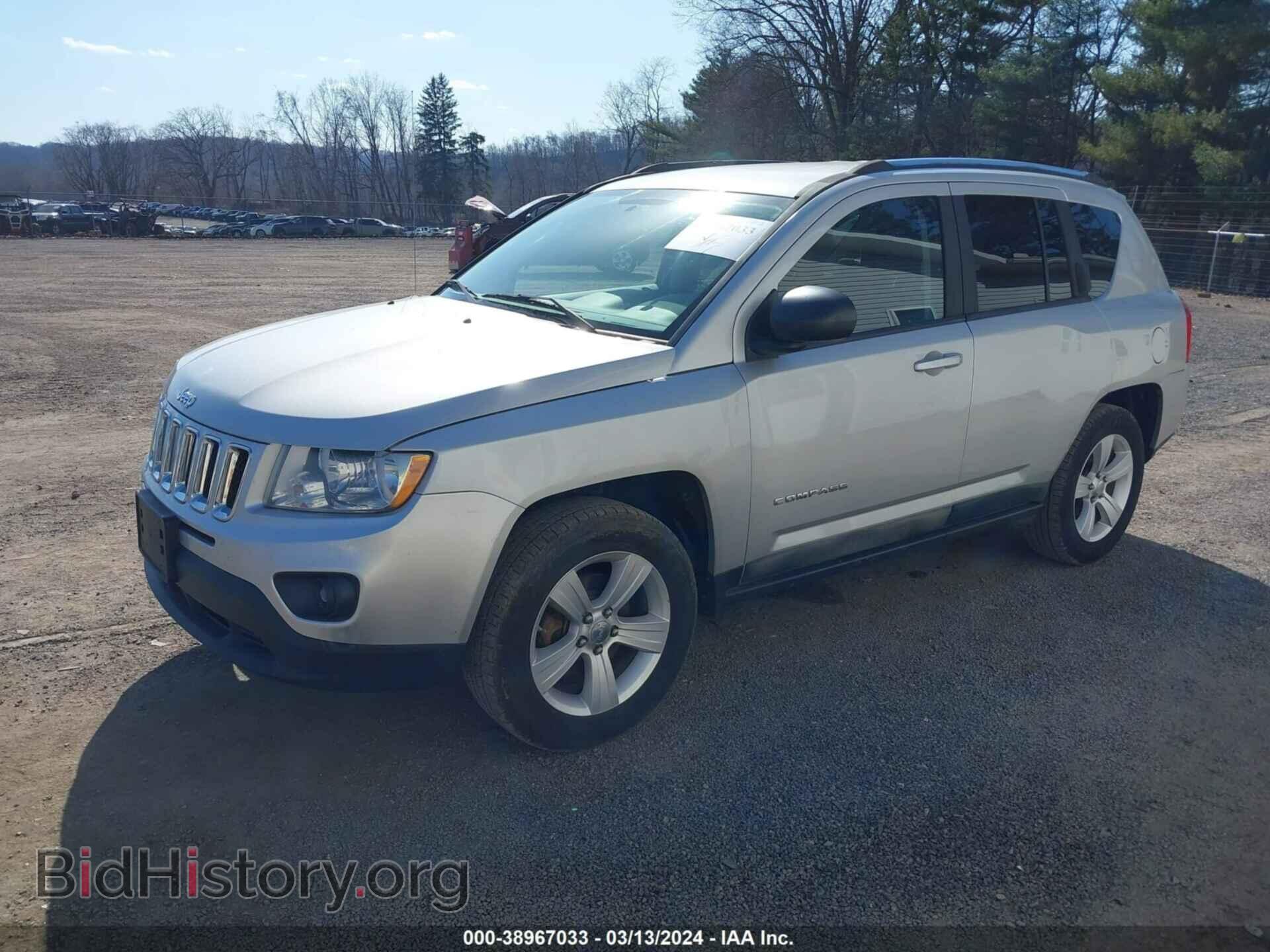 2011 JEEP COMPASS - VIN: 1J4NF1FB8BD150303 - Фото 2