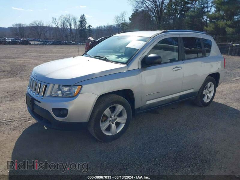 2011 Jeep COMPASS (VIN 1J4NF1FB8BD150303) — photo 2 of 11